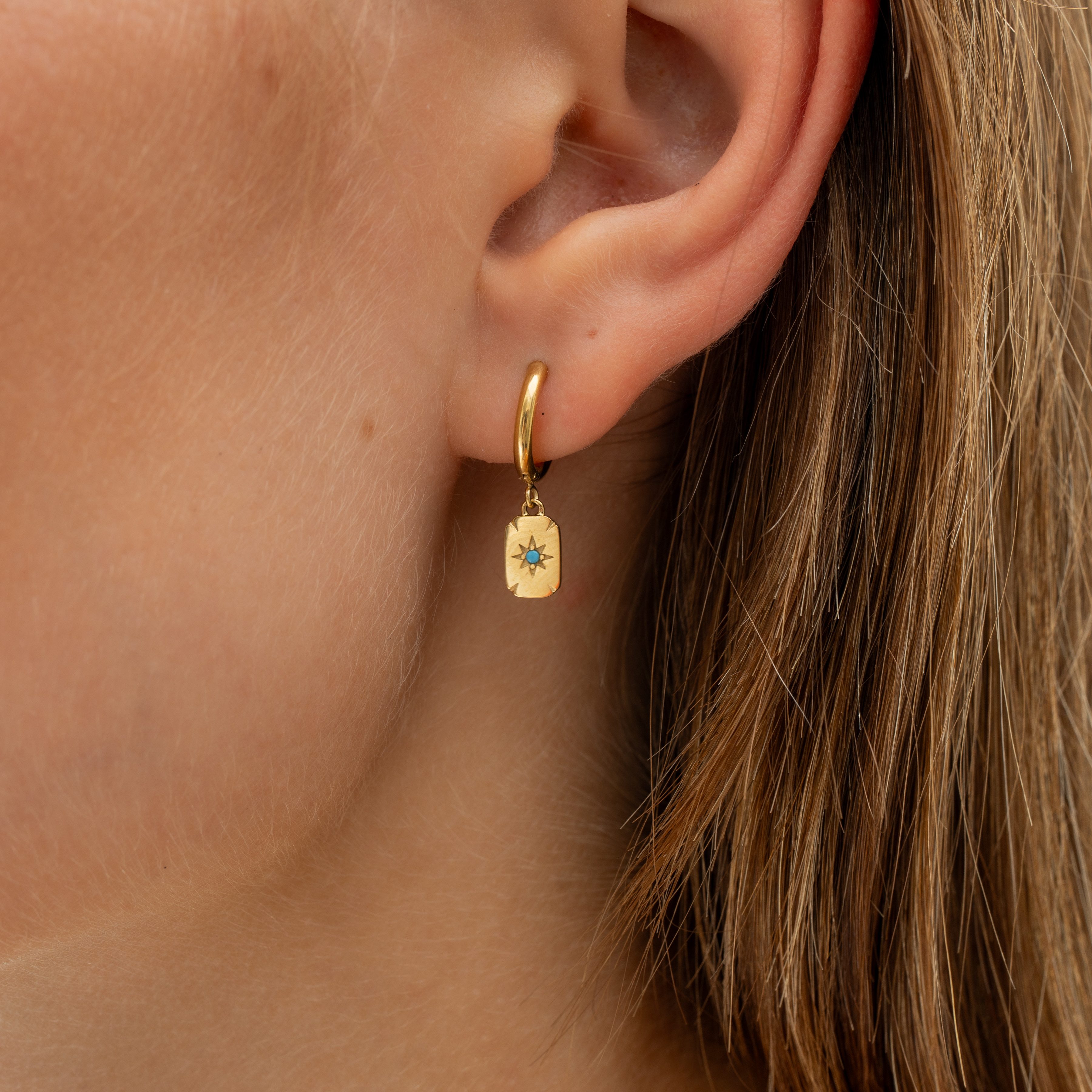 Made by Nami Paar Ohrhänger Ohrringe Damen Stern Türkisstein Edelstahl goldfarben Boho, aus Edelstahl – mit Sternmotiv – mit Türkisstein – Boho-Stil – Bild 5 von 5