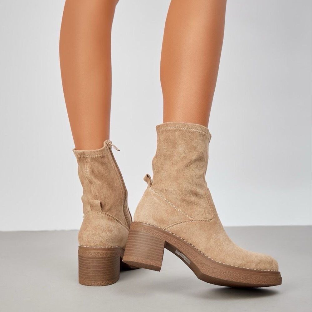 Ital-Design Elegante Ankle Boots mit Blockabsatz für Damen Plateaustiefelette (90598752) Blockabsatz Stiefeletten in Hellbraun