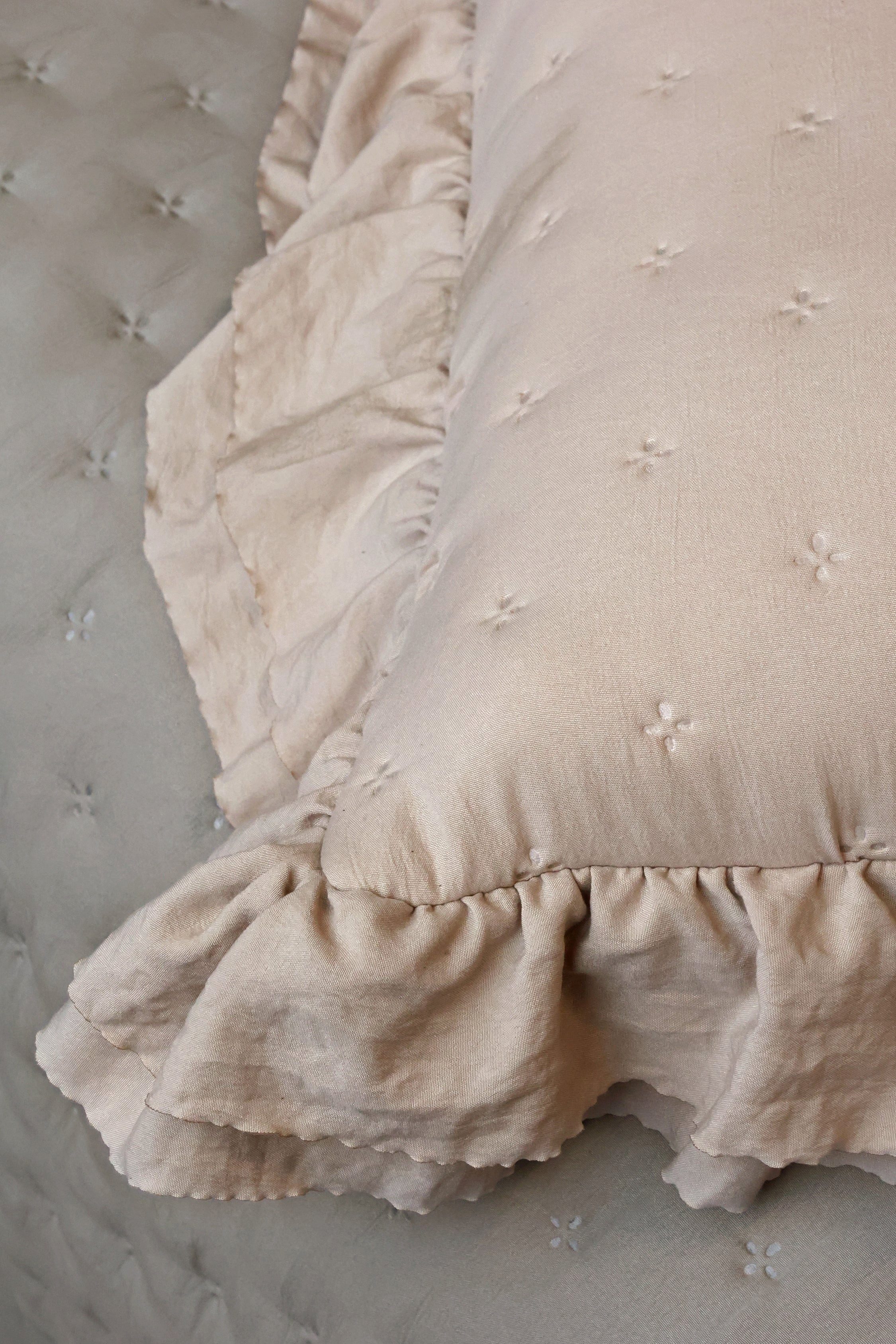 Chic Antique Kissenbezug Chic Antique Aix Soft Kissebezug in Beige