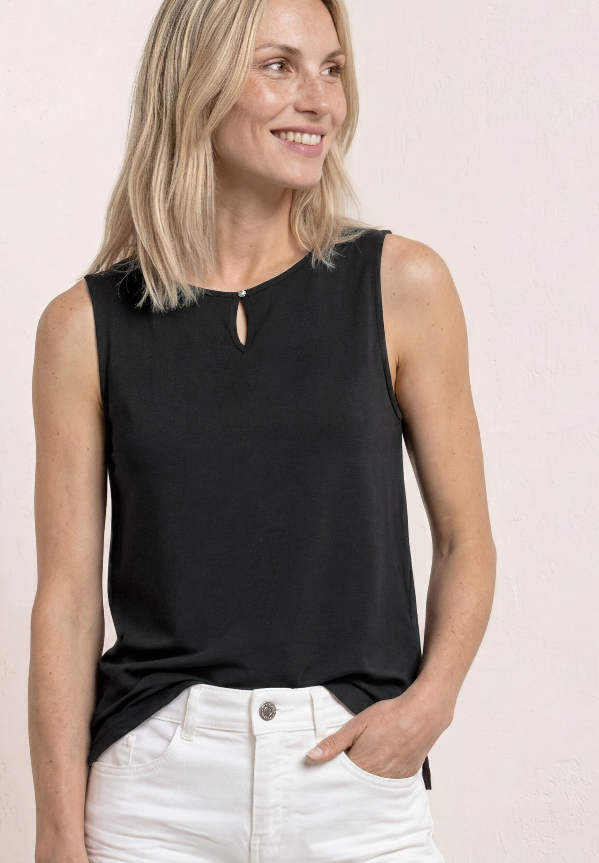 STREET ONE Shirttop U-Boot-Ausschnitt mit Cut-Out-Detail