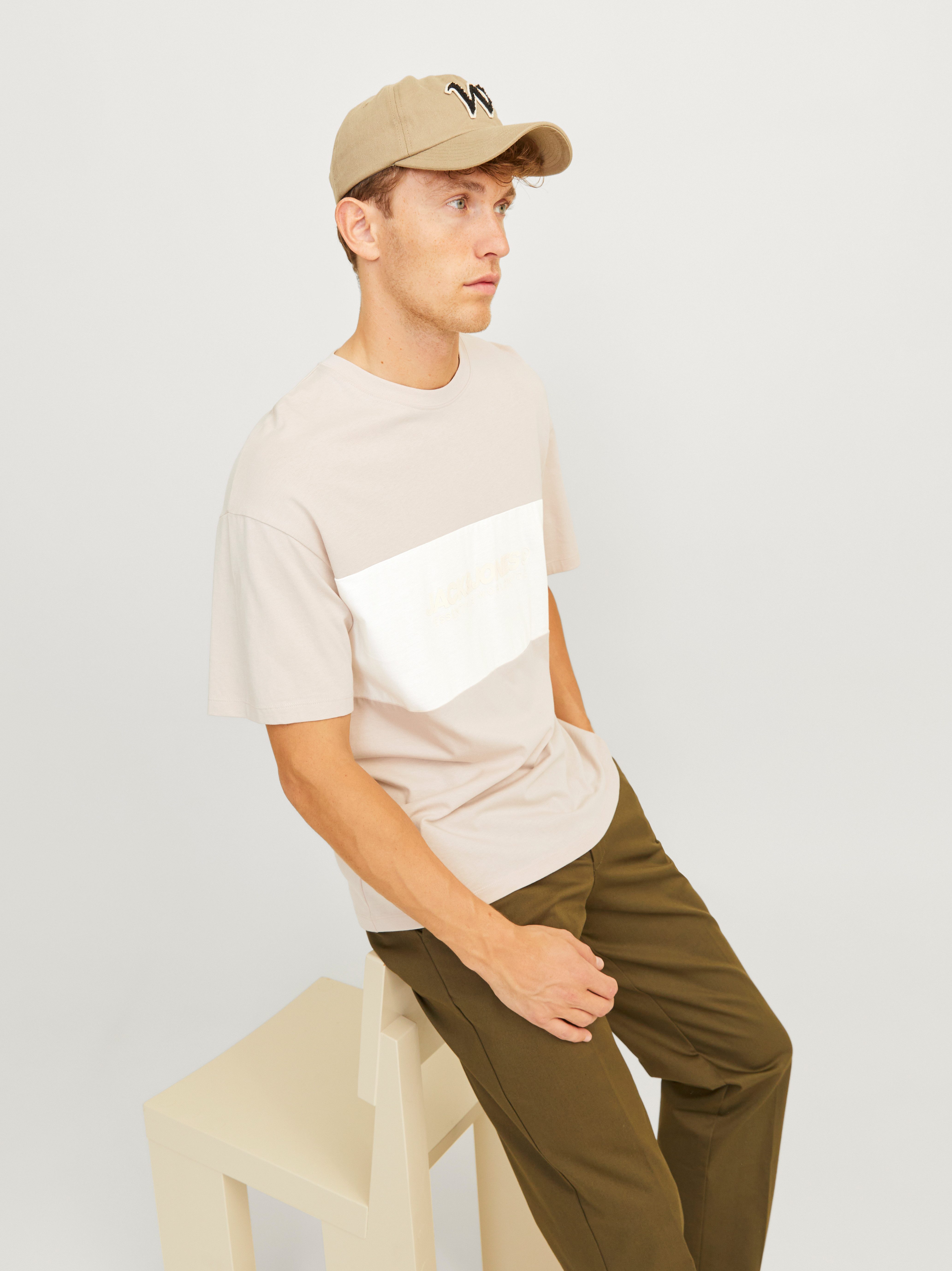 Jack & Jones Rundhalsshirt JJELEGACY BLOCKING TEE SS O-NECK NOOS günstig online kaufen