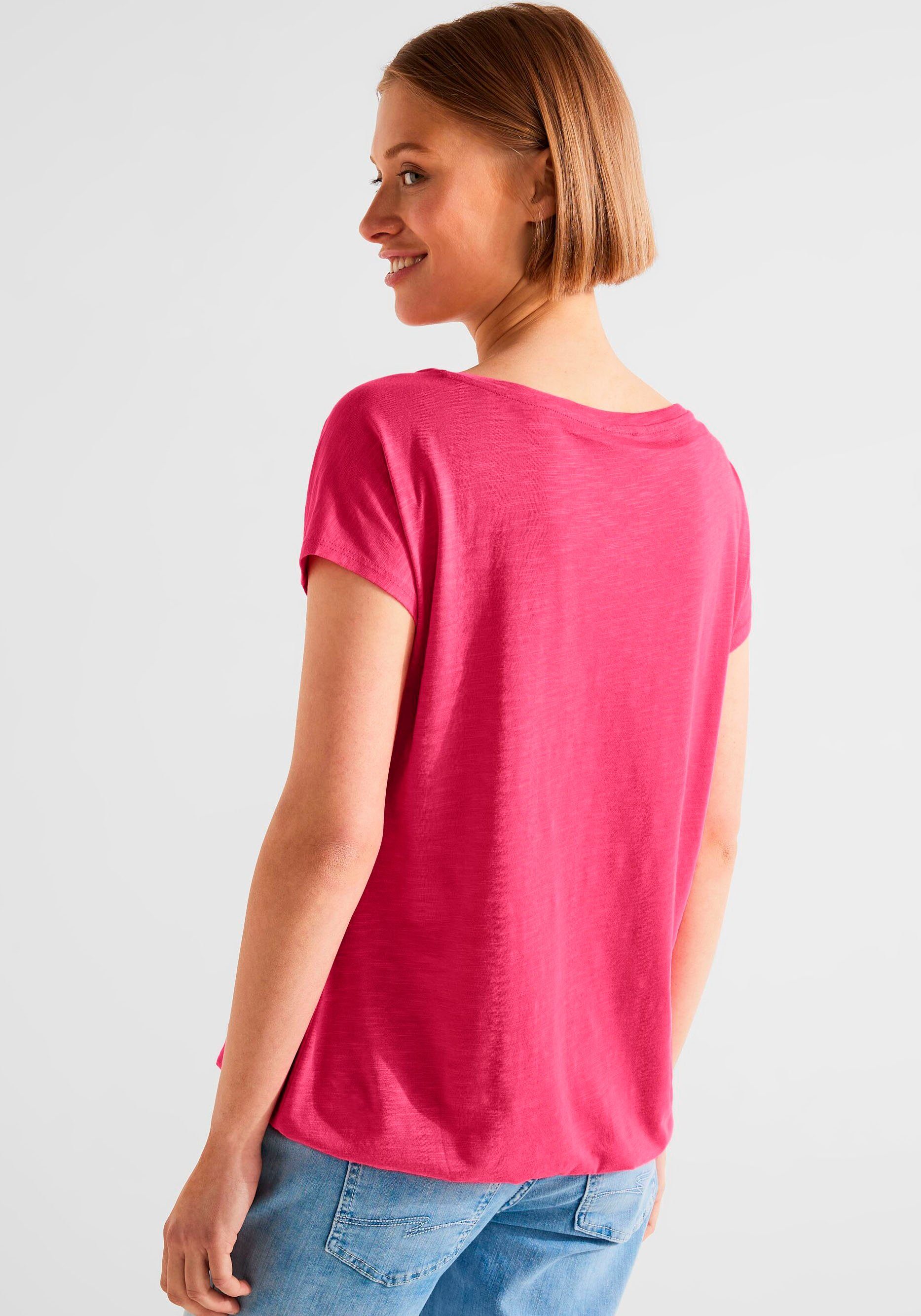STREET ONE T-Shirt mit elastischem rose Saum für perfekten berry Sitz