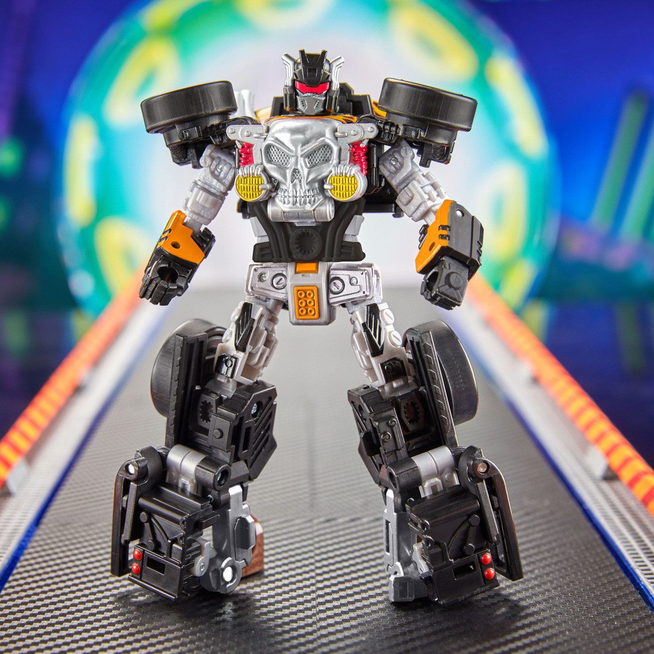 Hasbro Actionfigur Hot Wheels x Transformers Actionfigur Bone Shaker 12 cm