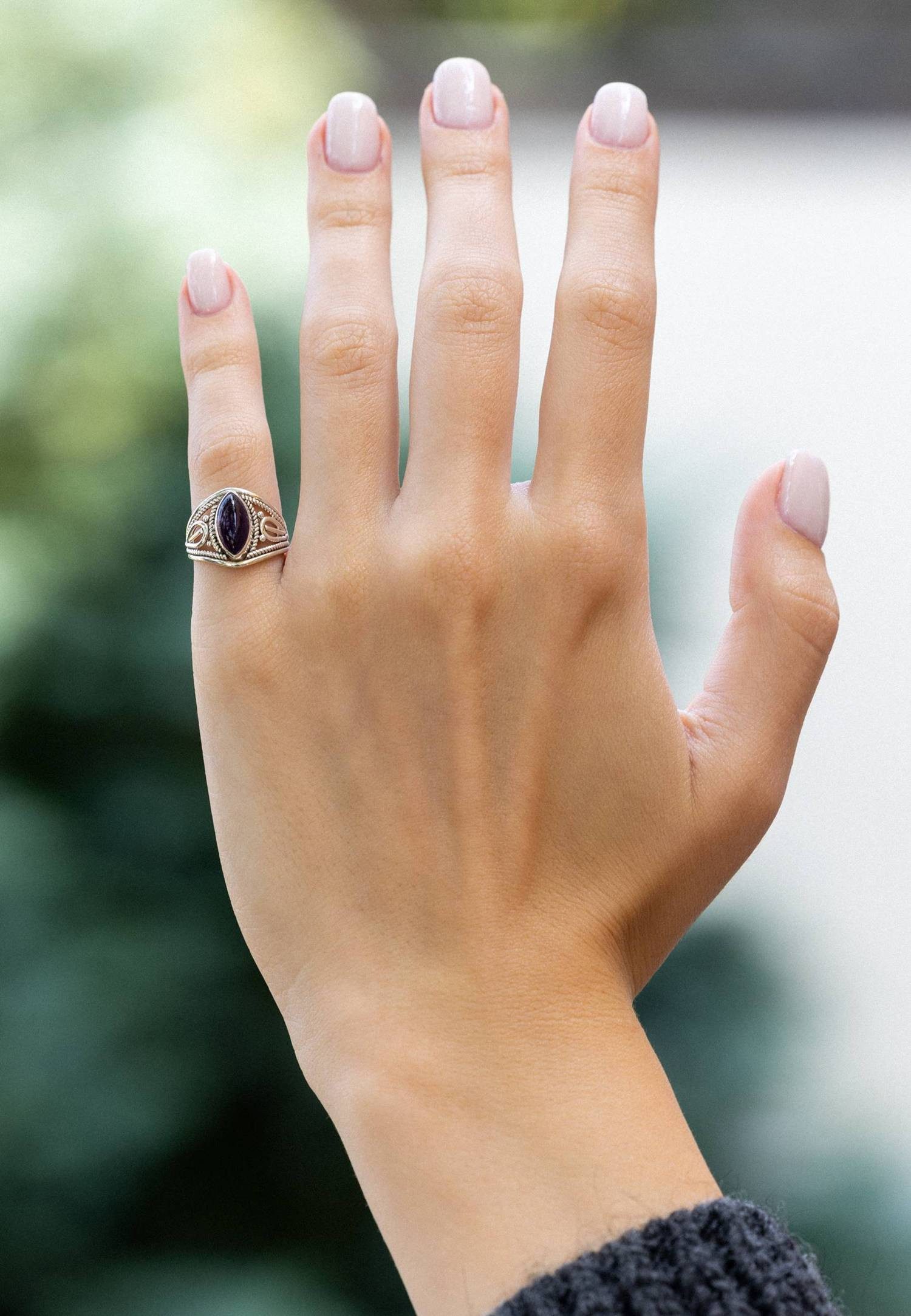 mantraroma Silberring DAHAB Ellipse aus 925 Silber mit Amethyst (Ring mit Schmuckbeutel), Damenring aus 925er Silber