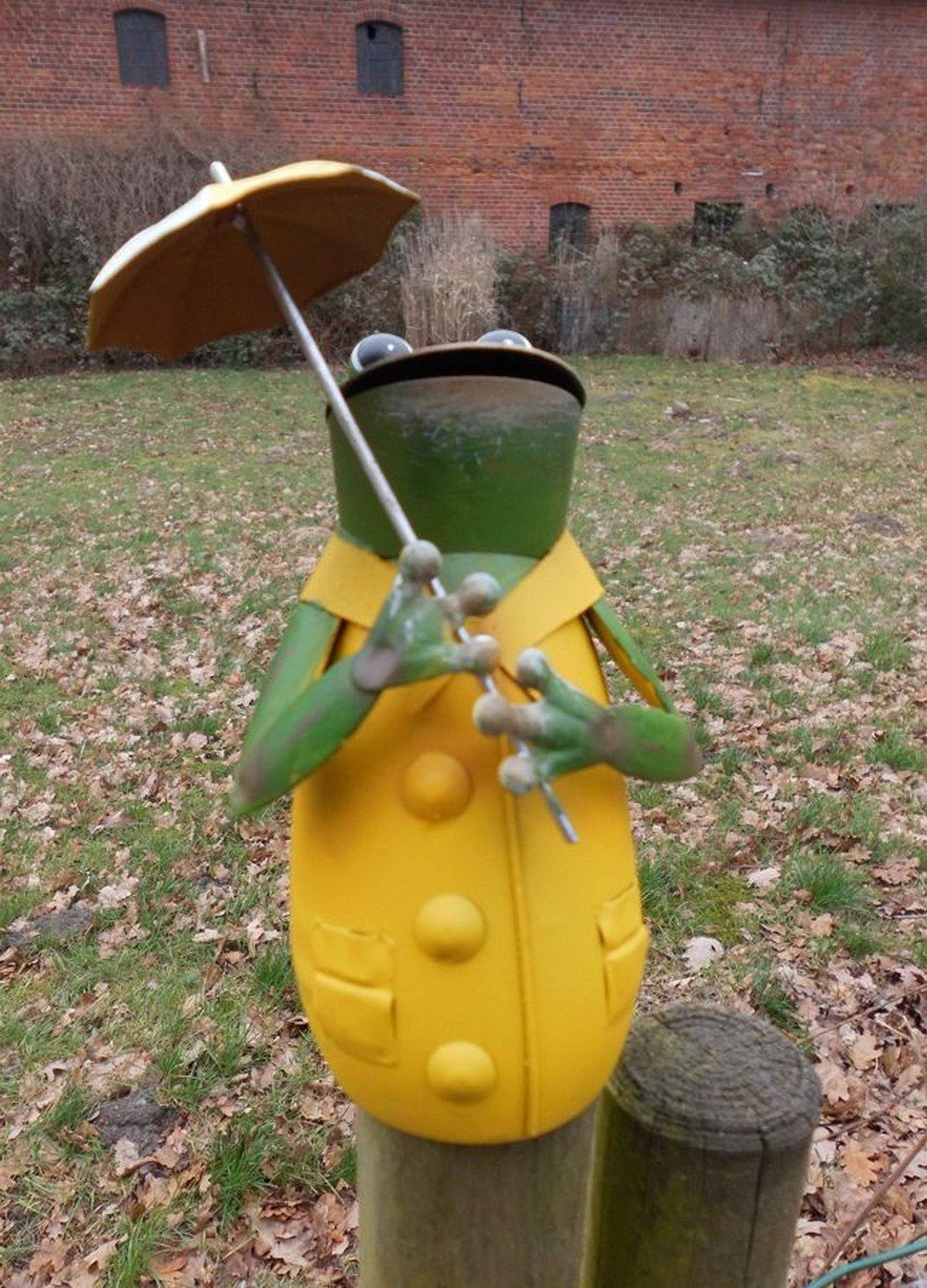 Deko-Impression Tierfigur Zaunfigur Zaunhocker Gartendeko witziger Frosch m. Schirm gelb 19 cm (1 St)