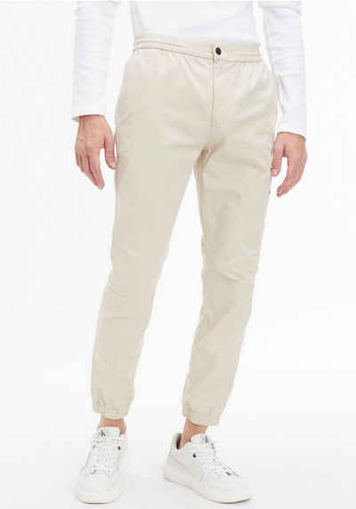 Calvin Klein Jeans Outdoorhose mit Calvin Klein Jeans Logobadge auf dem Bein