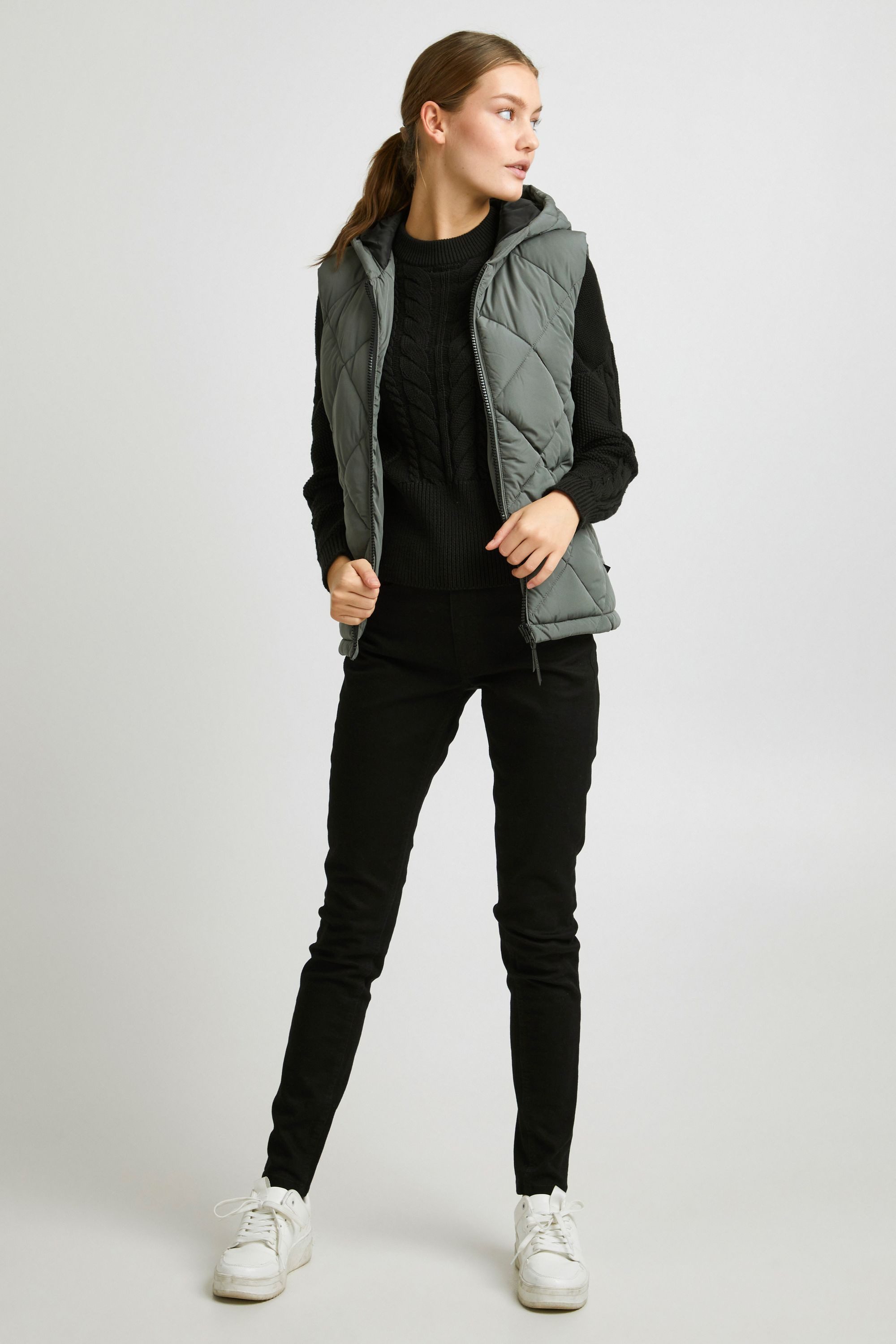 OXMO Steppweste OXStana Moderne Steppweste mit Kapuze günstig online kaufen