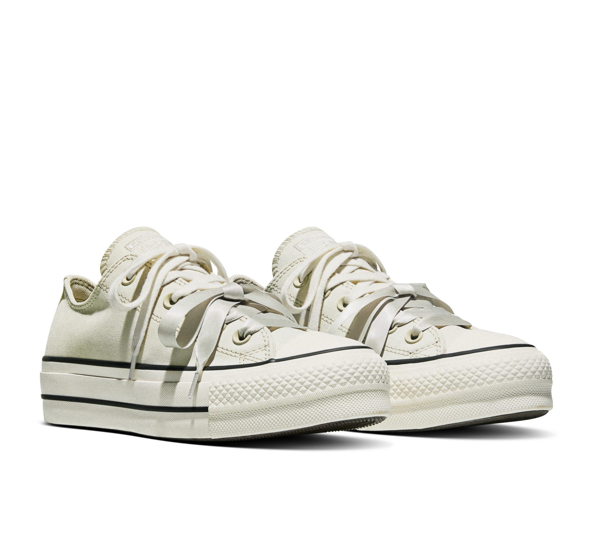 Converse CHUCK TAYLOR ALL STAR LIFT PLATFORM PEACHED CANVAS Sneaker für den Alltag, mit profiliertem Laufsohlenprofil, mit Schnürung