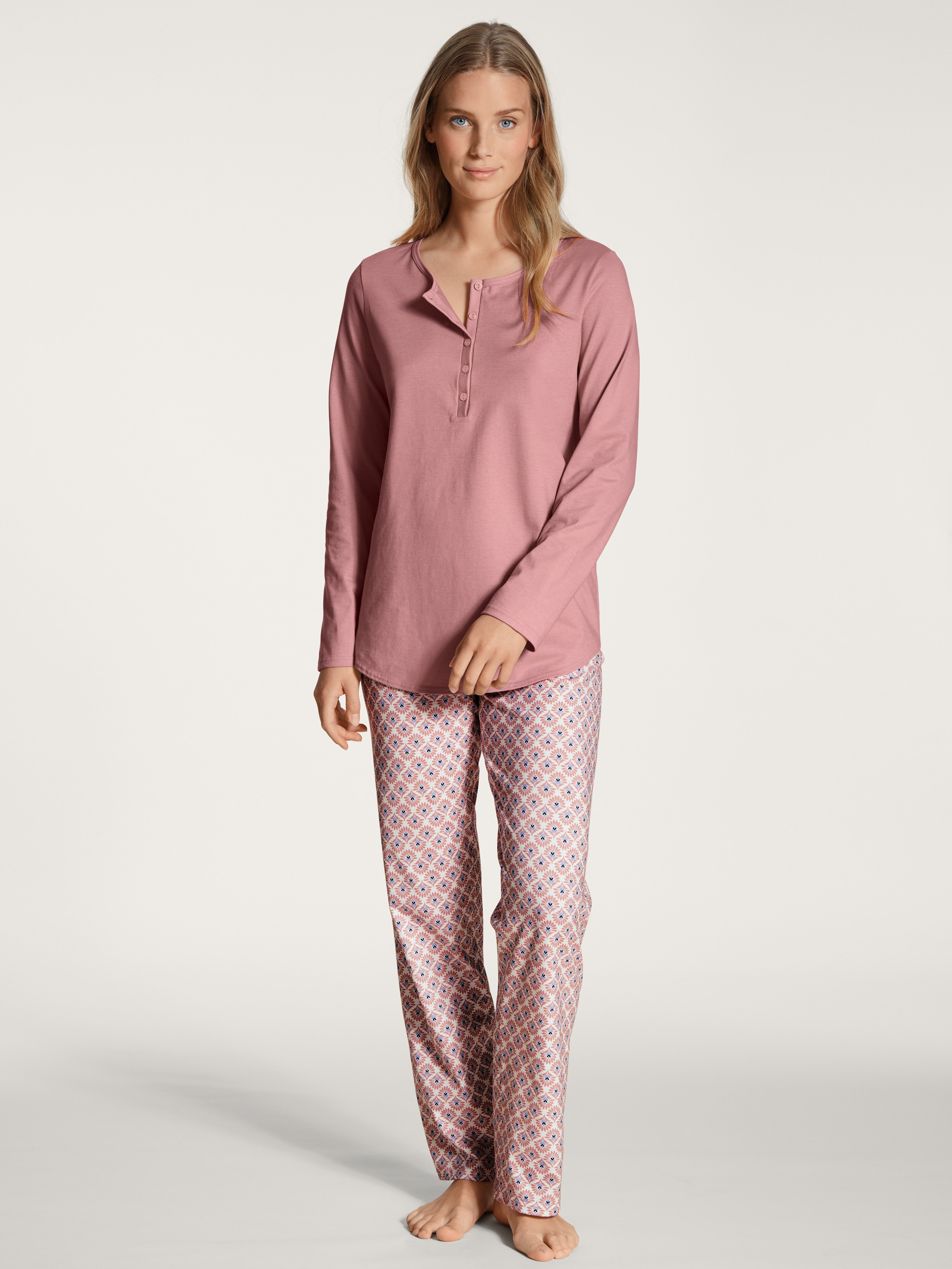 CALIDA Pyjama Lovely Nights (2 tlg) mit Knopfleiste am Aussschnitt günstig online kaufen