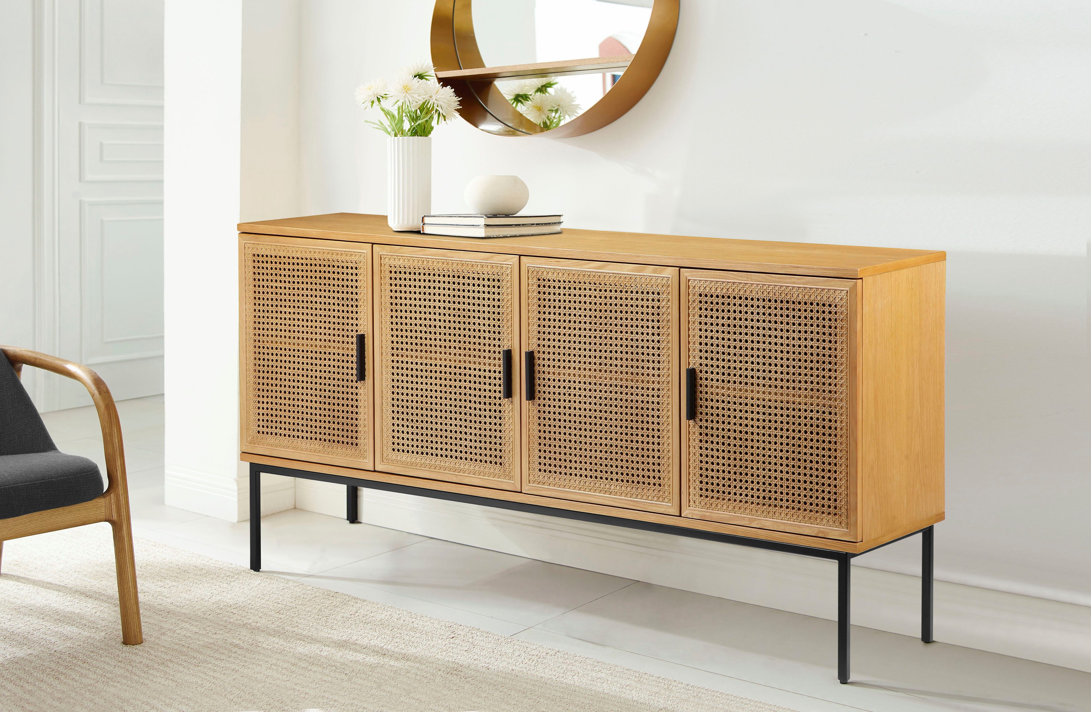 Leonique Couchtisch Lavisha, Mit Rattan-Geflecht Einsatz, 4-türig