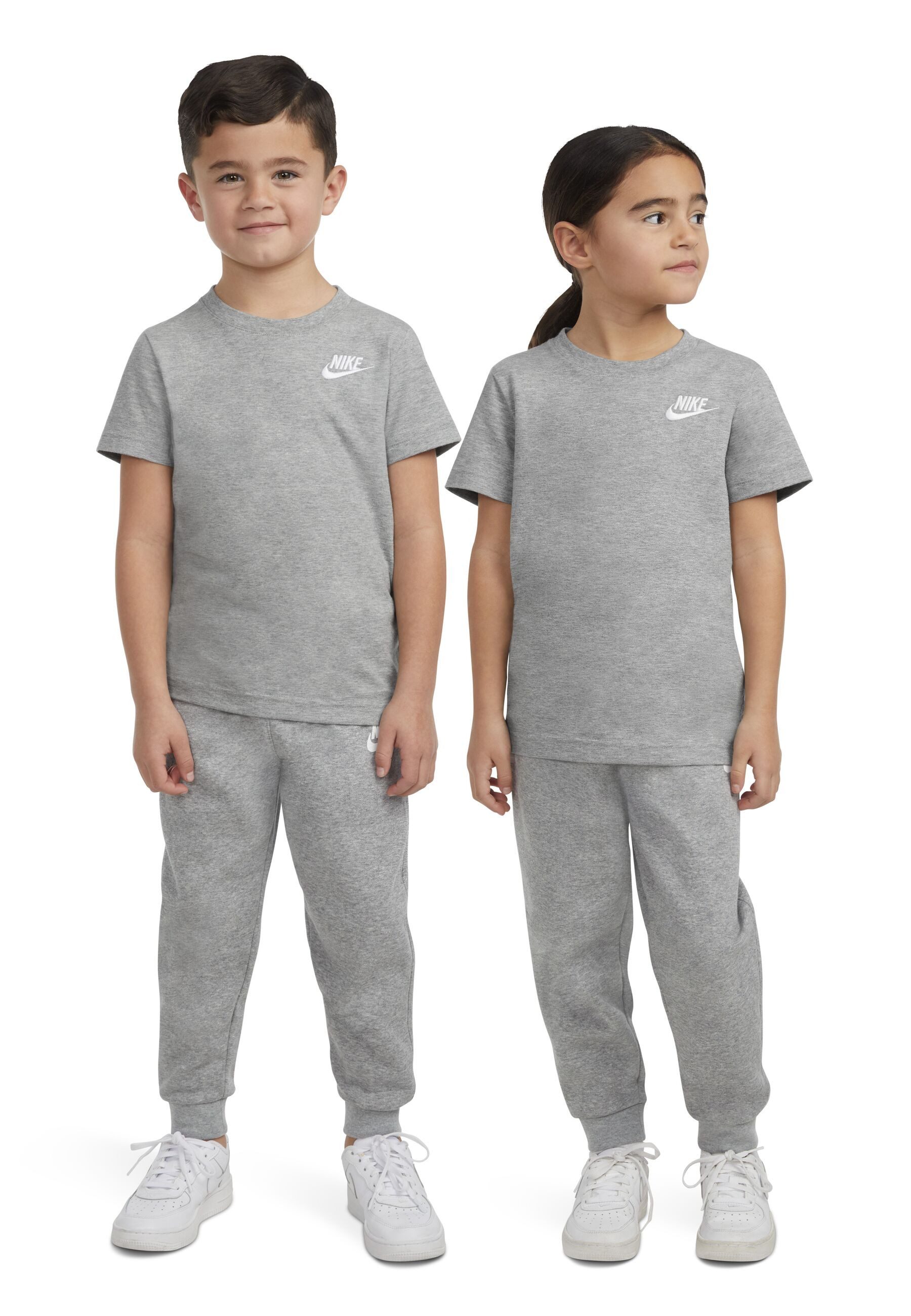 Nike Sportswear T-Shirt NKN NSW EMBROID FUTURA TEE (1-tlg) für Kinder