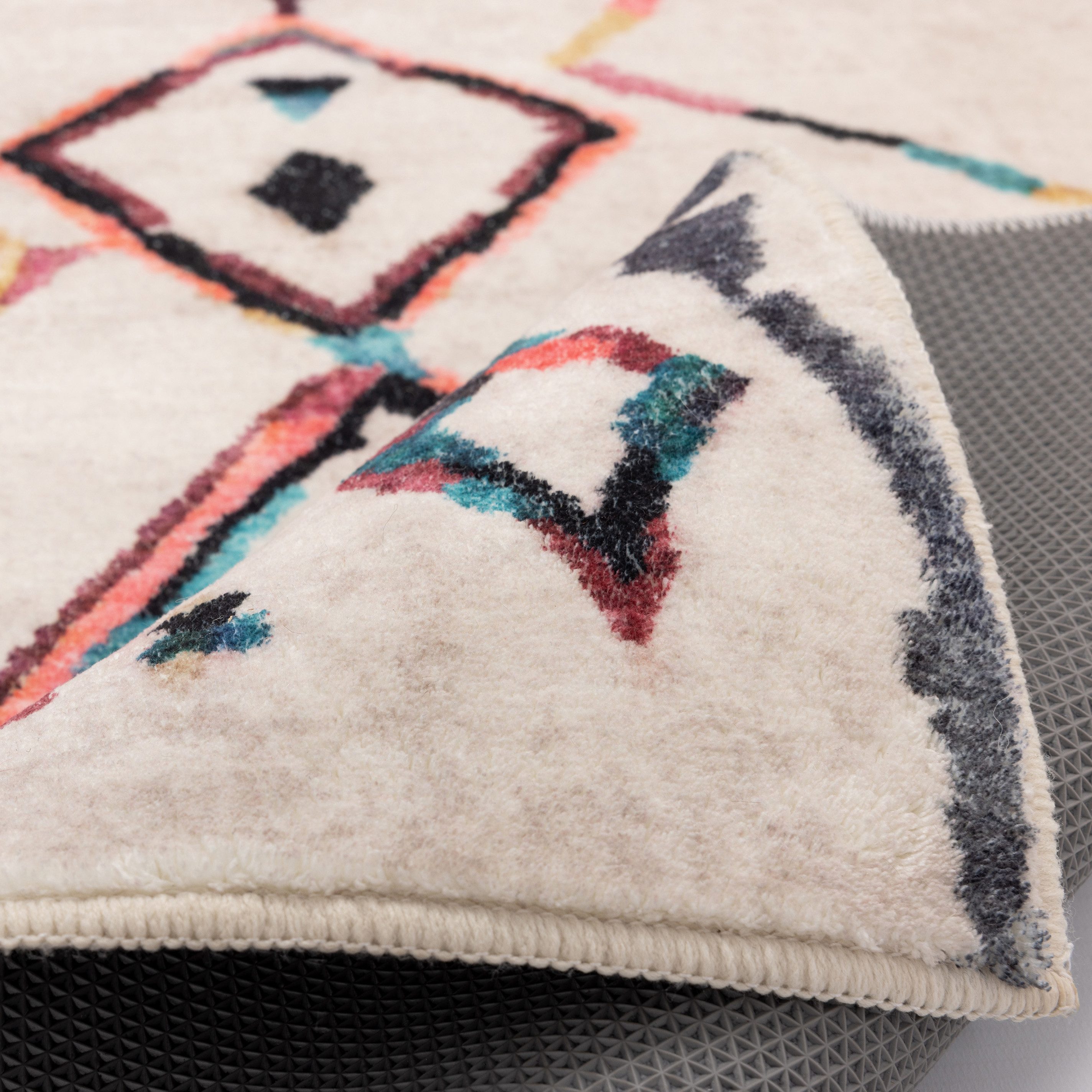 Gino Falcone Badematte Ariella GF-146, Höhe 7 mm, rutschhemmend beschichtet, fußbodenheizungsgeeignet, Polyester, rechteckig, Badteppich, bedruckt, modernes Design, Rauten, weich & kuschelig