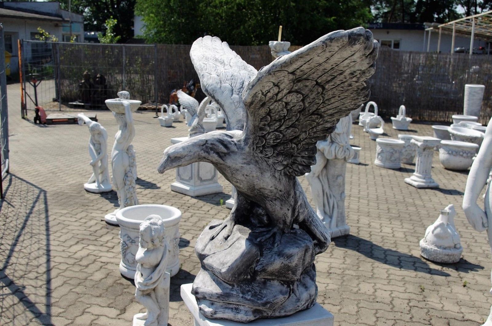 Antikes Höhe: Steinfigur Gewicht: 196KG Gartenfigur Adler Wohndesign Gartenfigur XXL 106cm