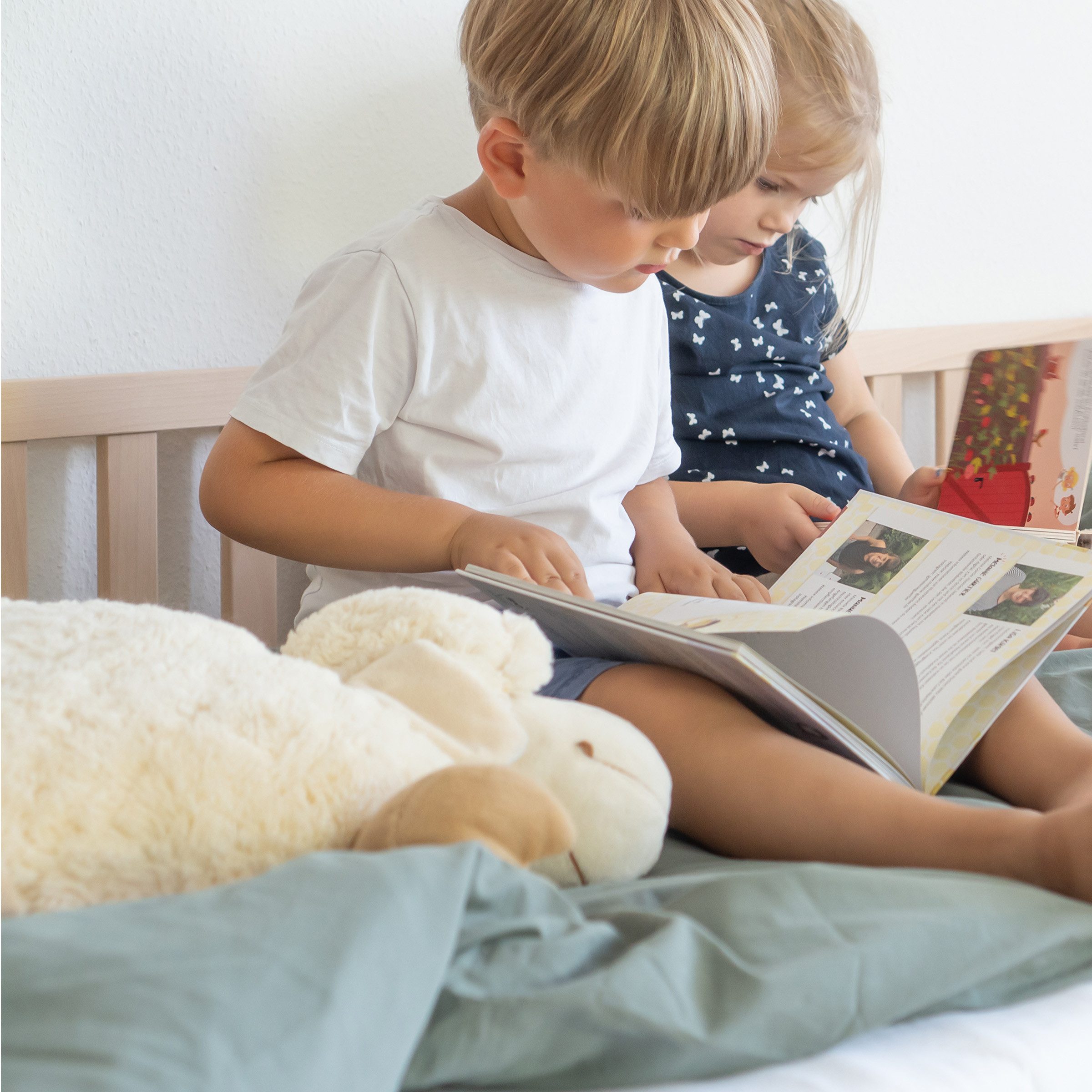 Ehrenkind Hausbett Livo aus massivem Buchenholz in verschiedenen Größen (FSC® zertifiziertMontessori Kinderbett, Jugendbett, 90x200), höhenverstellbar