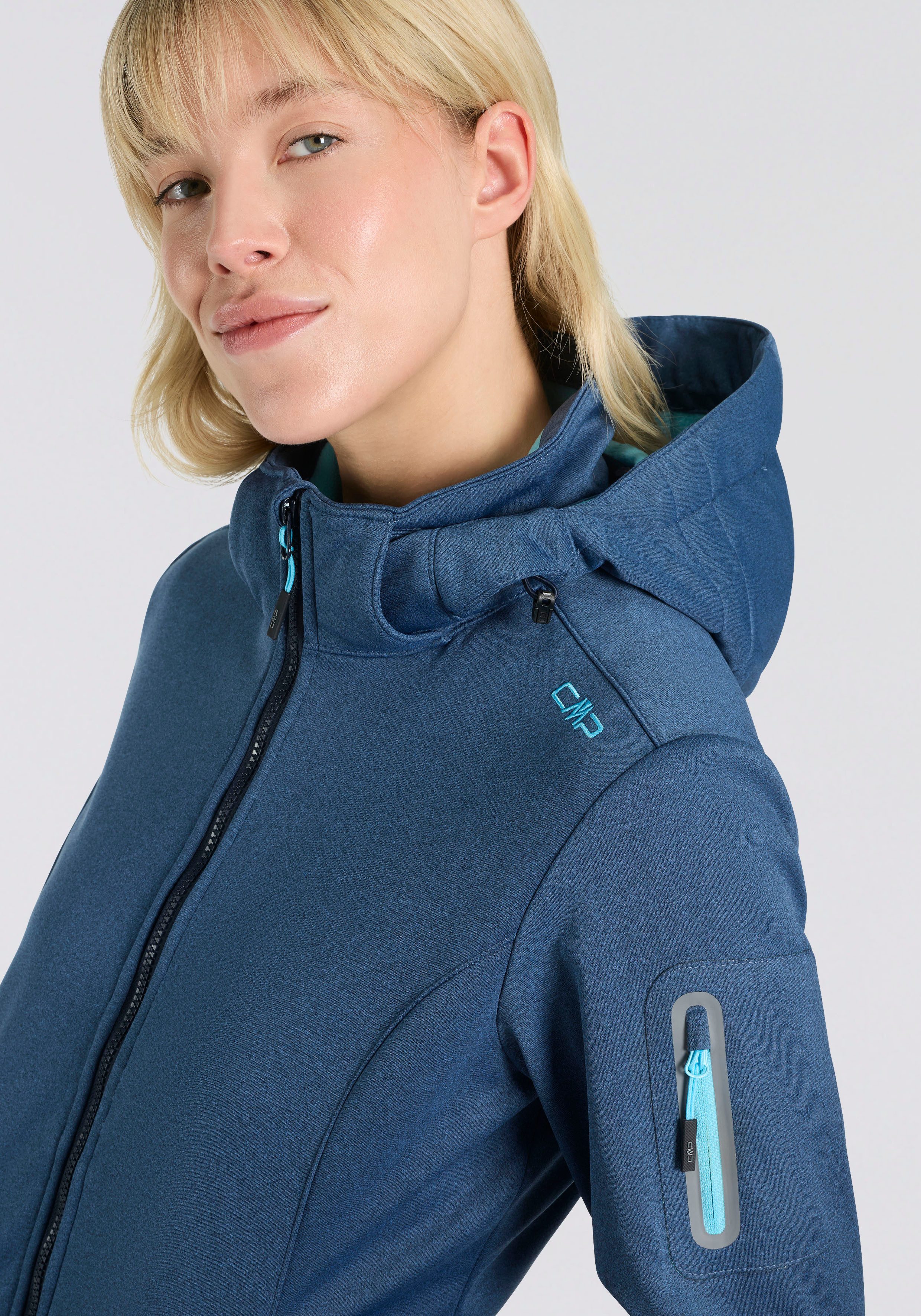 CMP Softshelljacke WOMAN JACKET ZIP HOOD sportlicher Stil, mit abnehmbarer Kapuze, wasserdicht, atmungsaktiv