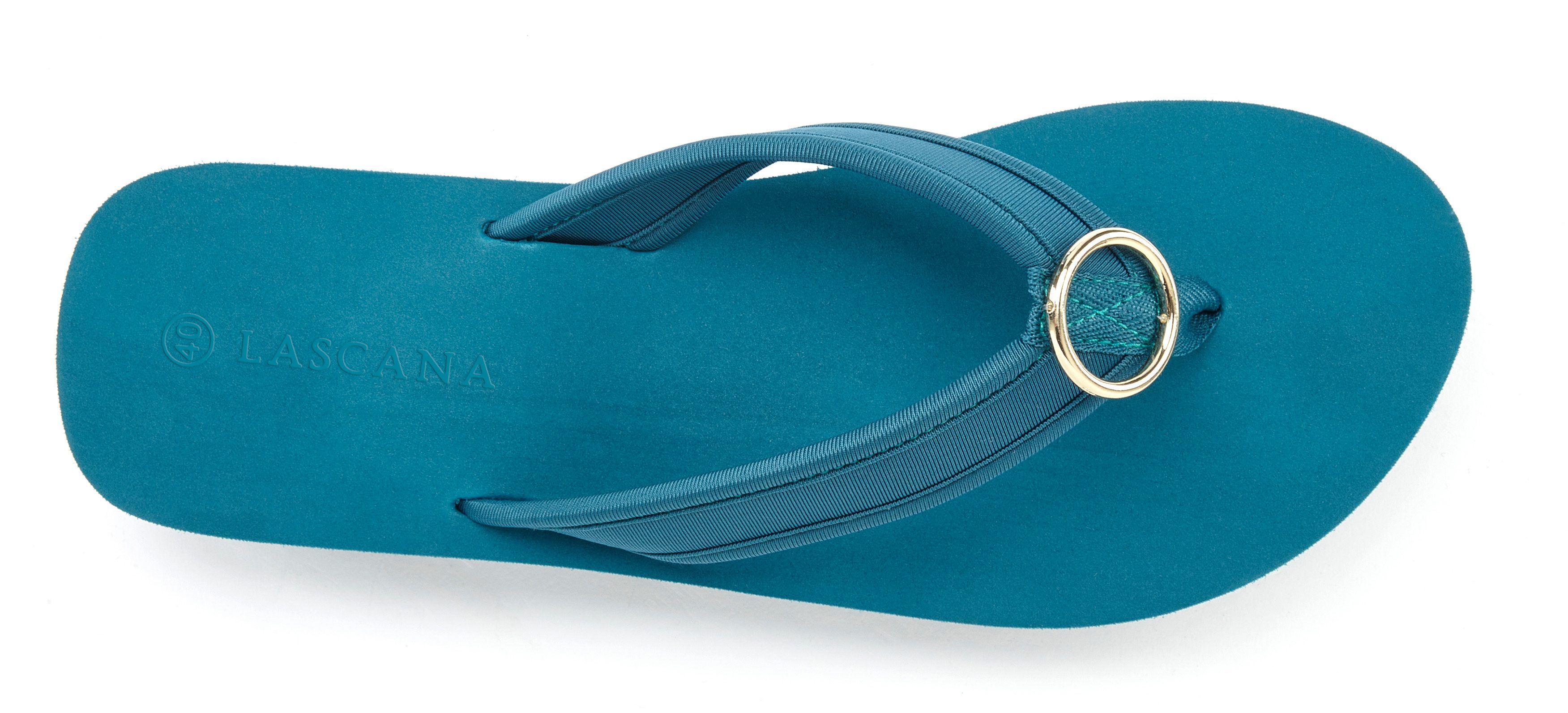 LASCANA Sandale, Badeschuh, Pantolette, Badelatsche, Flip Flop, Sommerschuh, Badezehentrenner Zehentrenner mit Ringapplikation "Italy" VEGAN