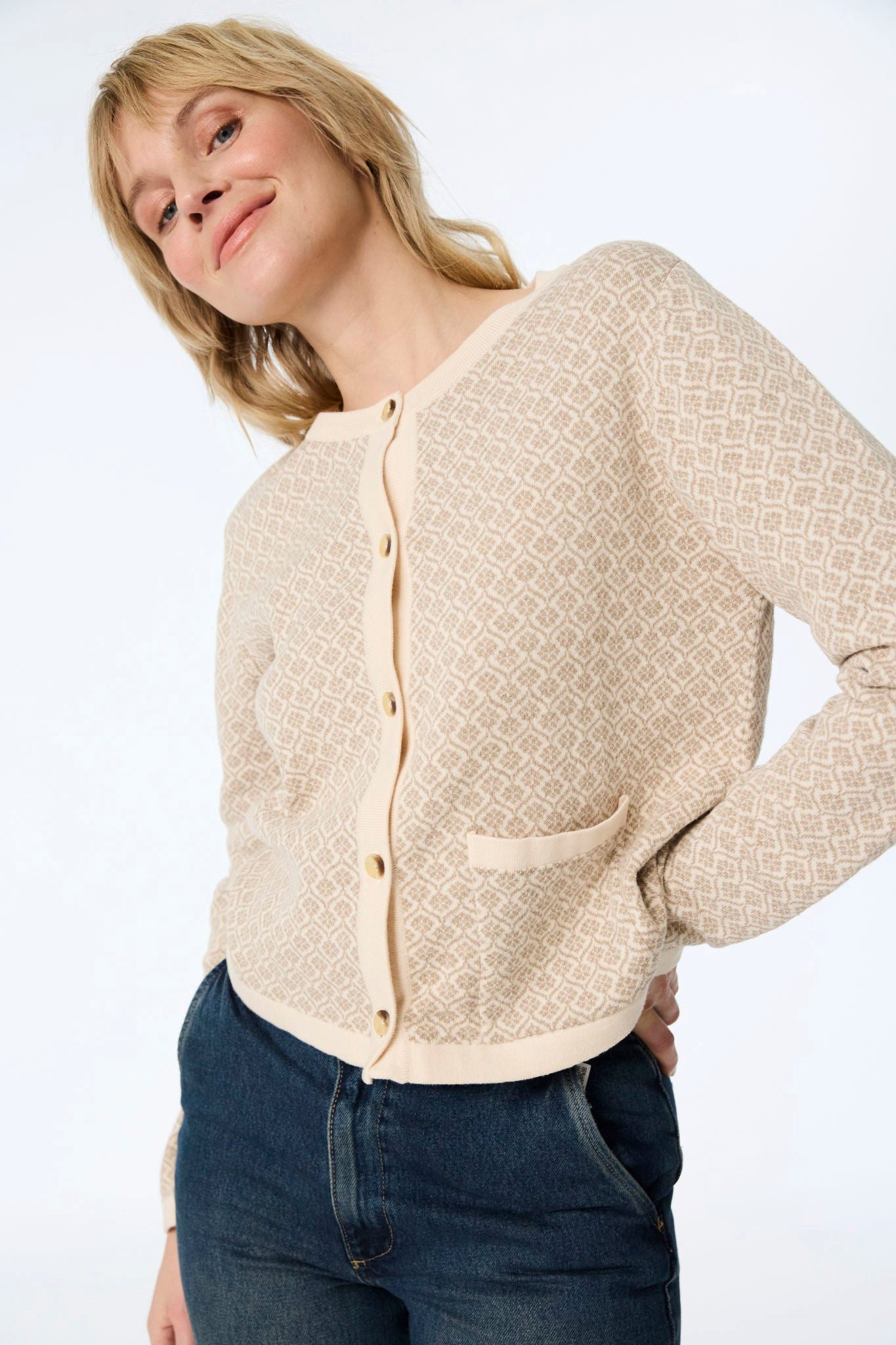 Himalaya Clothing Cardigan Strickjacke Damen aus Bio-Baumwolle - Baumwolljacke in modernem Design Feinstrickcardigan mit feinem geometrischem Muster