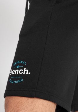 Bench. Shorts Lockter Logo