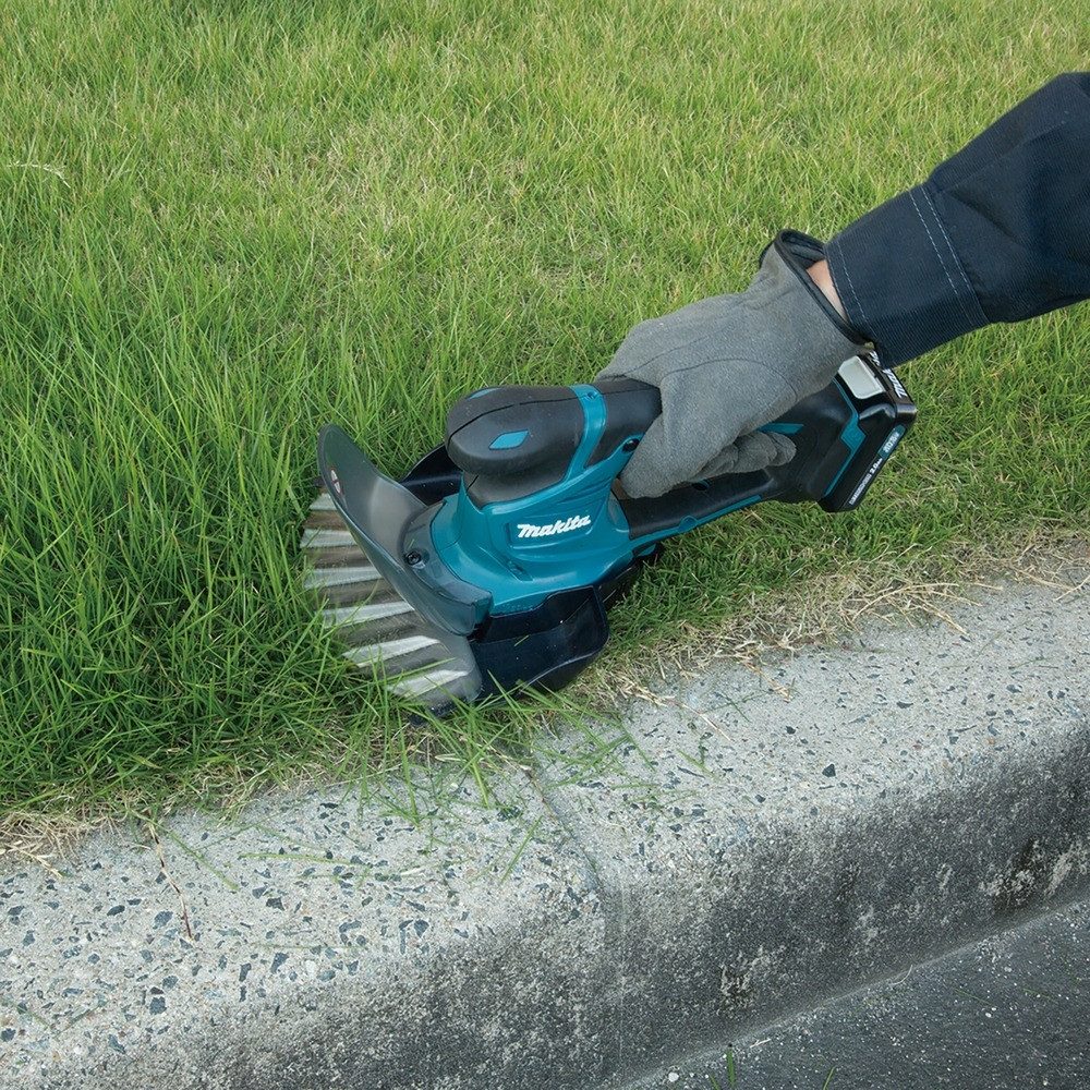 Makita Akku-Strauchschere, Gras-/ 12V, UM600DSMEX, 2 x 4 Ah Li-Ion - im Karton