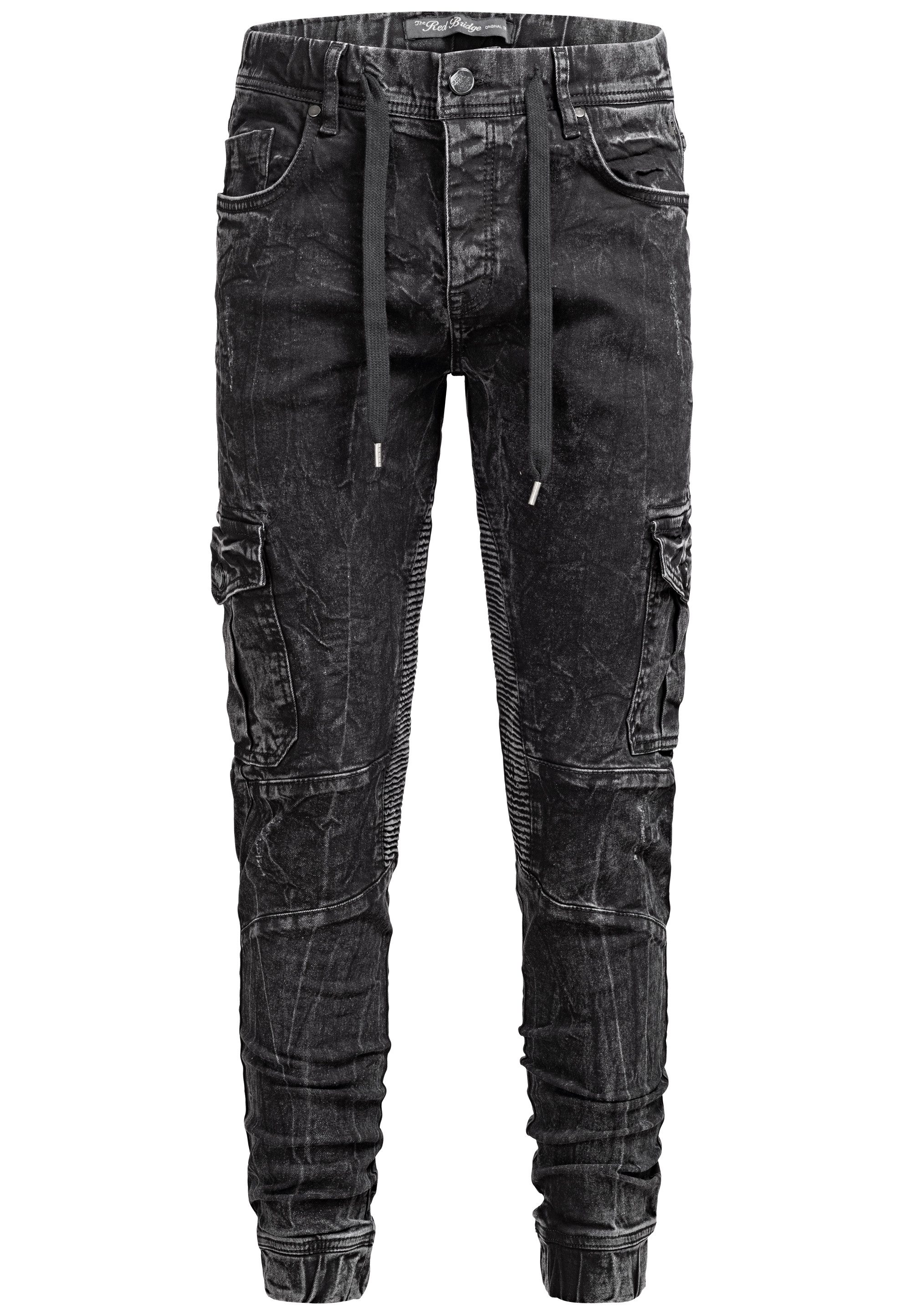 RedBridge Cargojeans im Jogger Style mit Waschung und Taschen