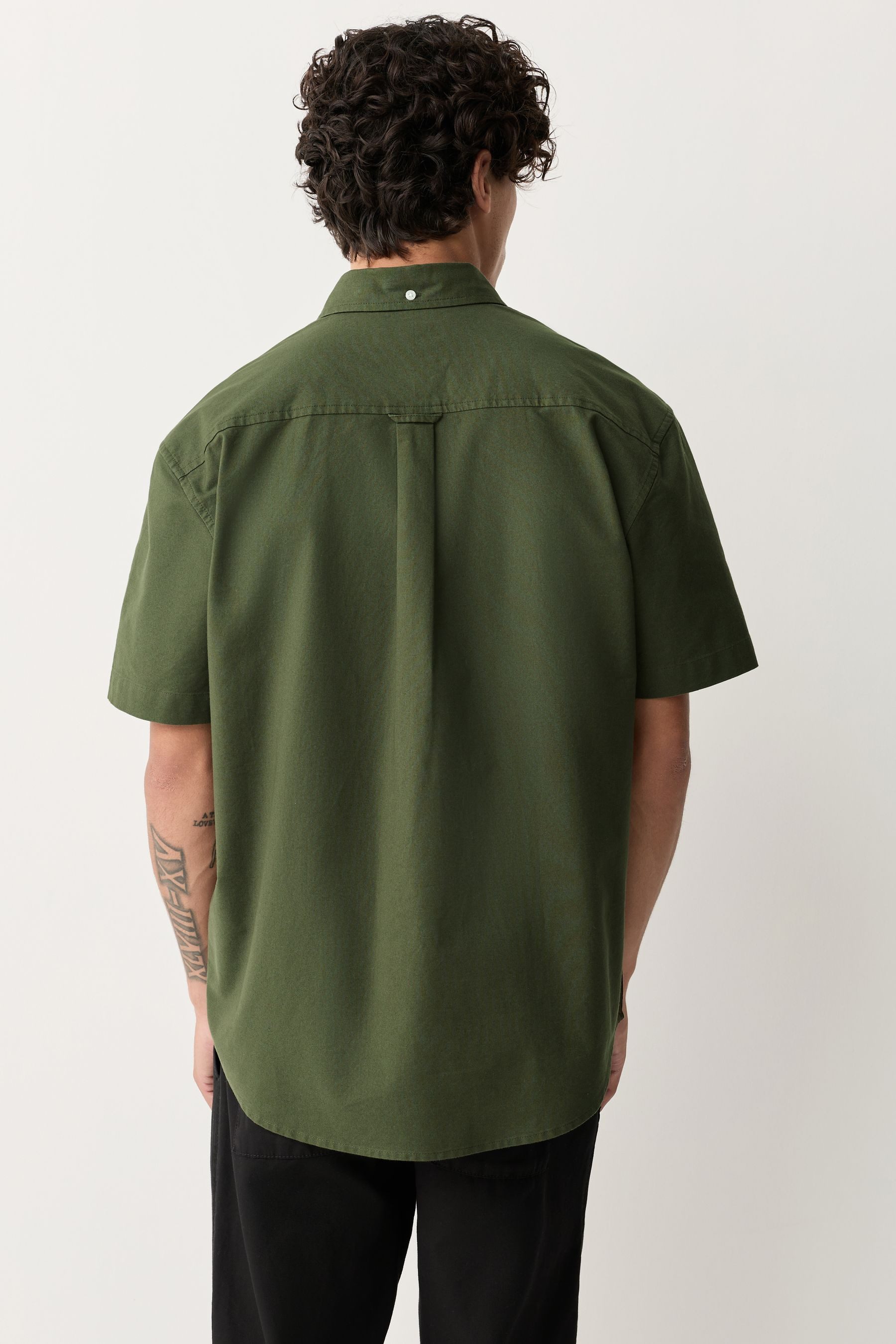 Next Kurzarmhemd Kurzärmeliges Regular Fit Oxford-Hemd (1-tlg)