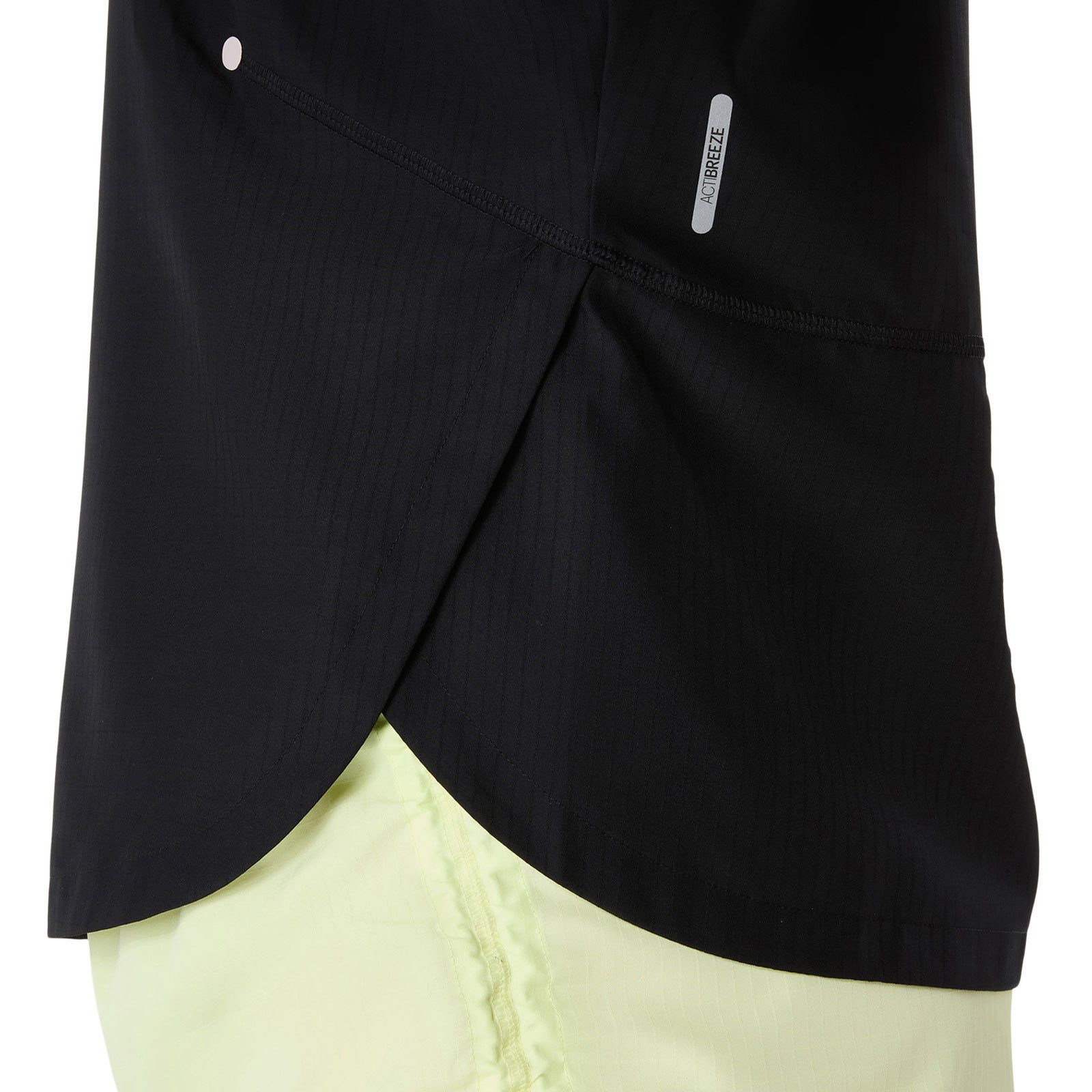 Asics Laufjacke Nagino Run Adjustable Jacket Lady 2012D138-002 Winddicht und Ergonomisch.