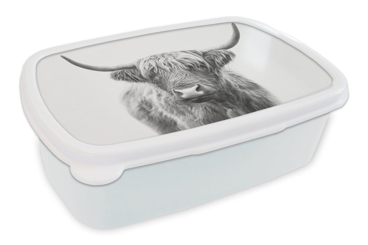 MuchoWow Lunchbox Schottischer Highlander - Tiere - Hörner - Schwarz und weiß, Kunststoff, (2-tlg), Brotbox für Kinder und Erwachsene, Brotdose, für Jungs und Mädchen