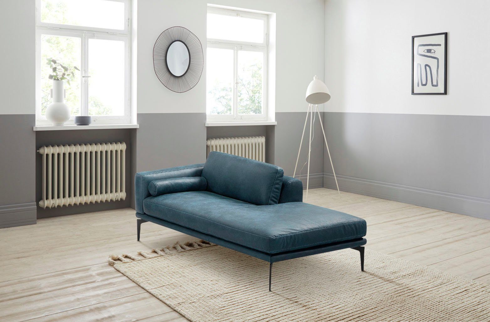 Egoitaliano Ottomane Masu, Design trifft super Sitzkomfort, mit toller Detailverarbeitung, Rückenkissen und Armteilrolle für mehr Komfort, mit Metallfüßen