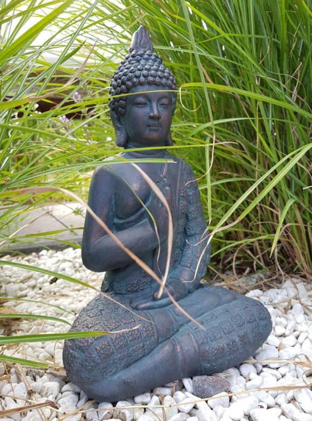 K&L Wall Art Buddhafigur Buddha Gartenfigur Feng Shui Deko Statue Mönch Steinfigur, Zen Wellness Figurine Metalloptik