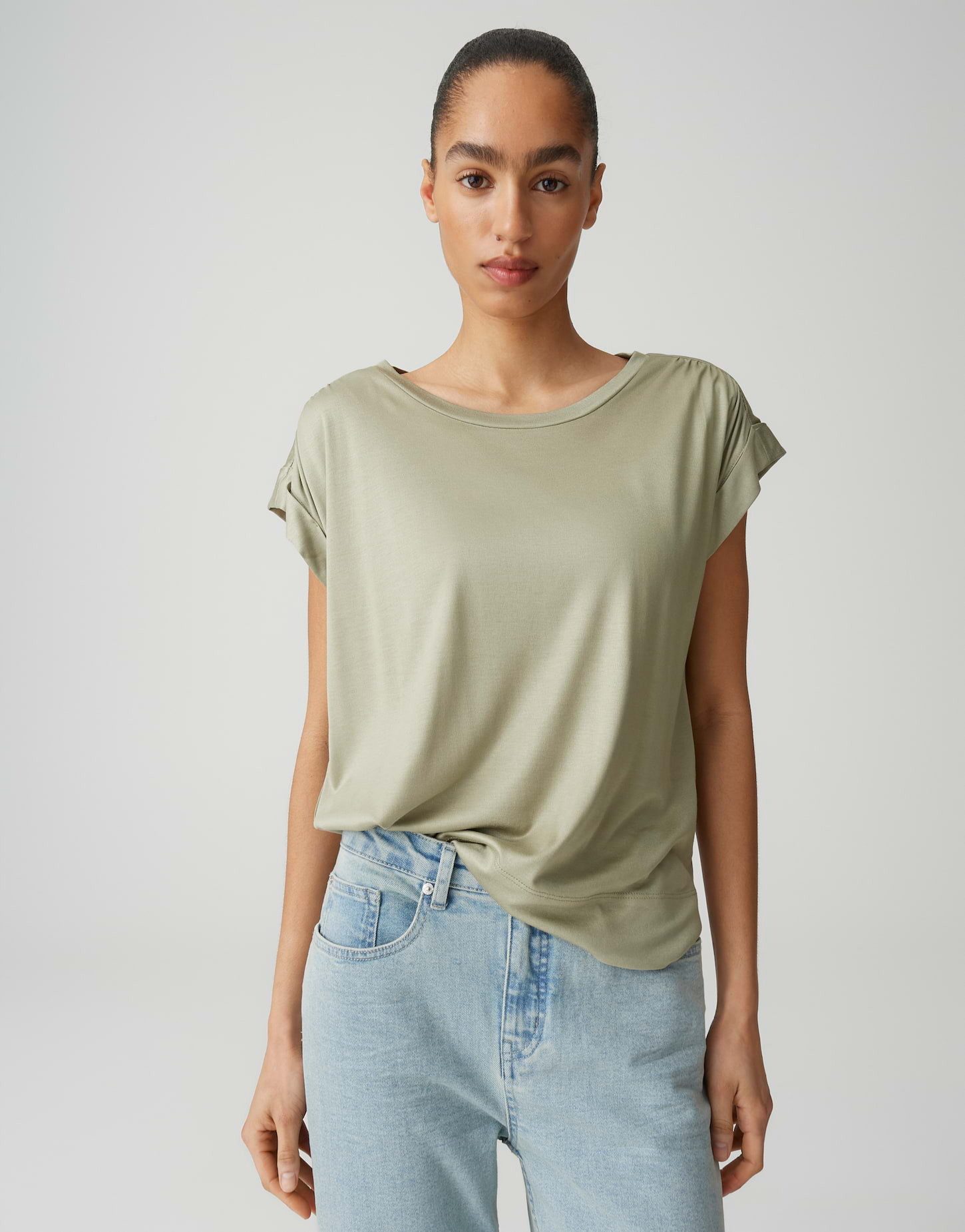 OPUS Kurzarmshirt Sosilla aus Jersey mit lockerer Passform matter Glanz in der Oberfläche, glatter Griff, Casual