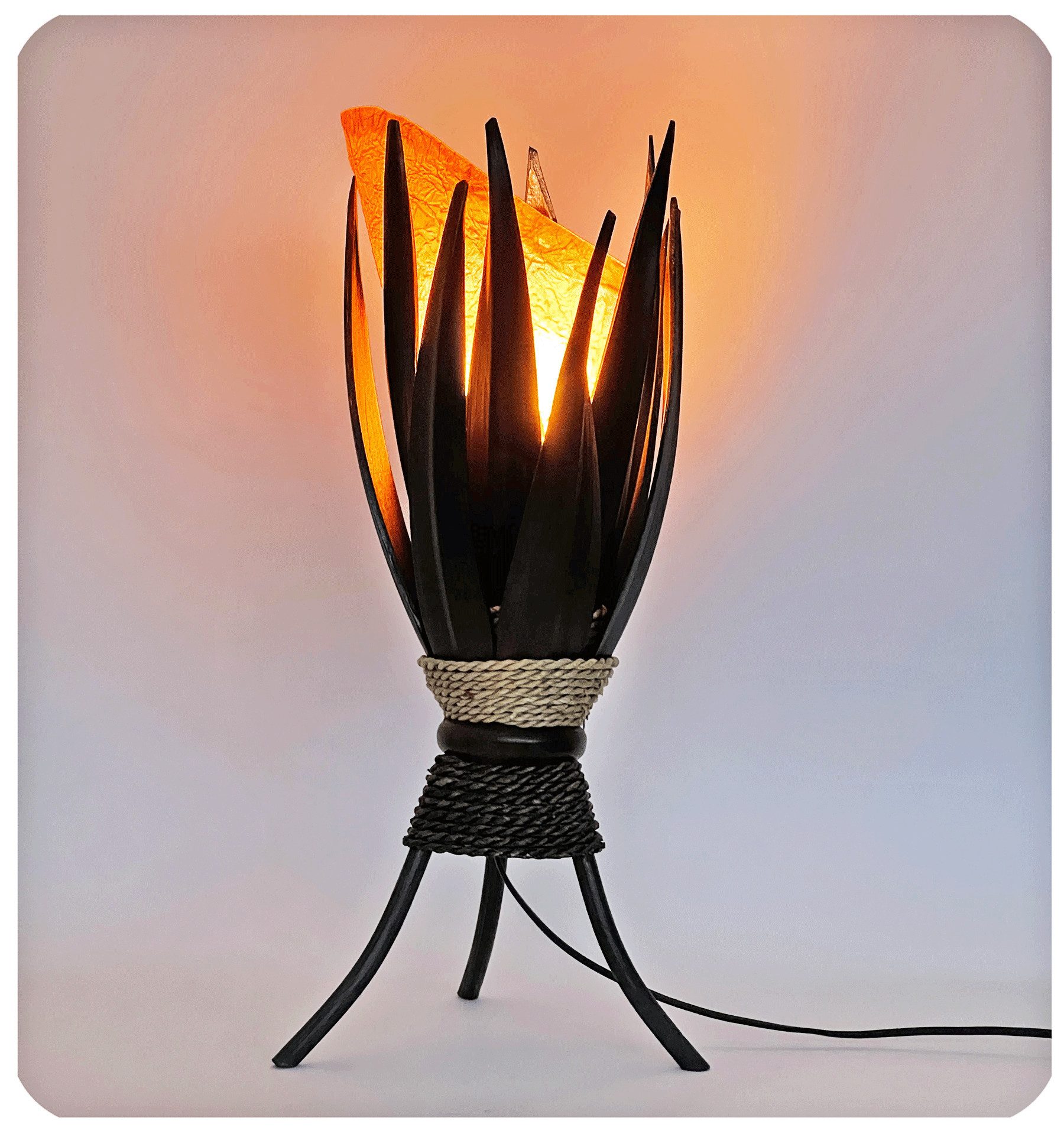 SIMANDRA Stehlampe Bananenblatt Dekolampe, Ambilight, ohne Leuchtmittel, Tageslichtweiß, Warmweiß, 67 x 24 cm Bali-Lampe aus traditioneller Handarbeit