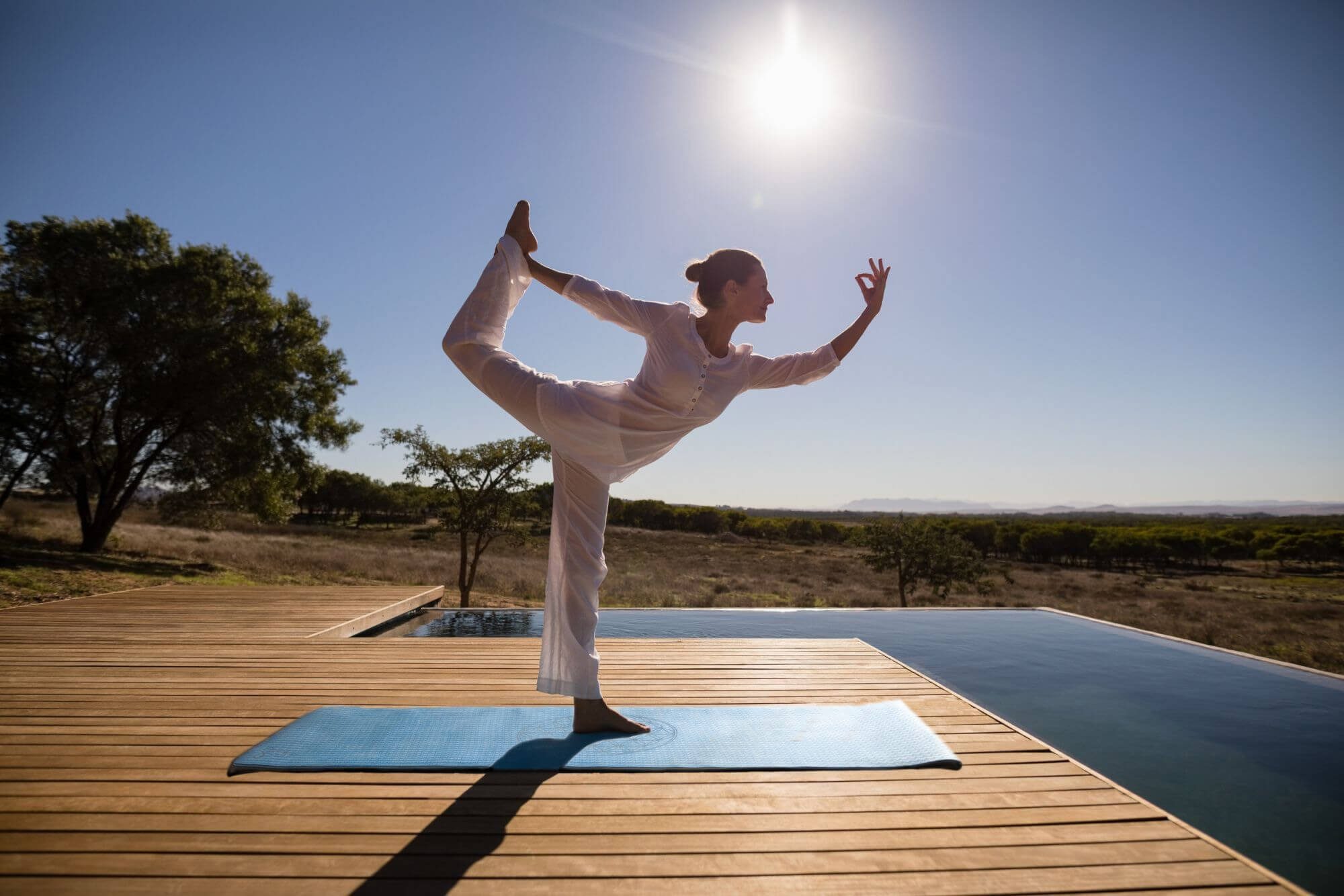 Berk Yogamatte Yogamatte TPE Basic (Standard, 1-St., Standard), Angenehm weiche und polsternde Yogamatte mit Blume des Lebens.