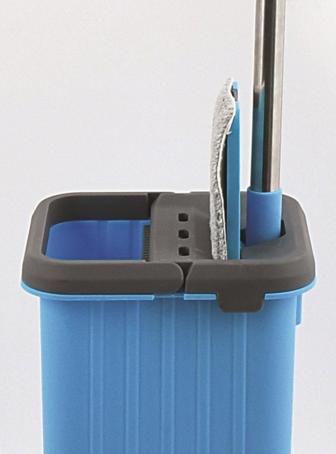 MSV Wischmopp COMPACTO, Touchless Mop Reinigungssystem, 4-teiliges Set: Eimer 4L, Wischer mit Microfaser Mopp, inkl. 1 extra Ersatzbezug