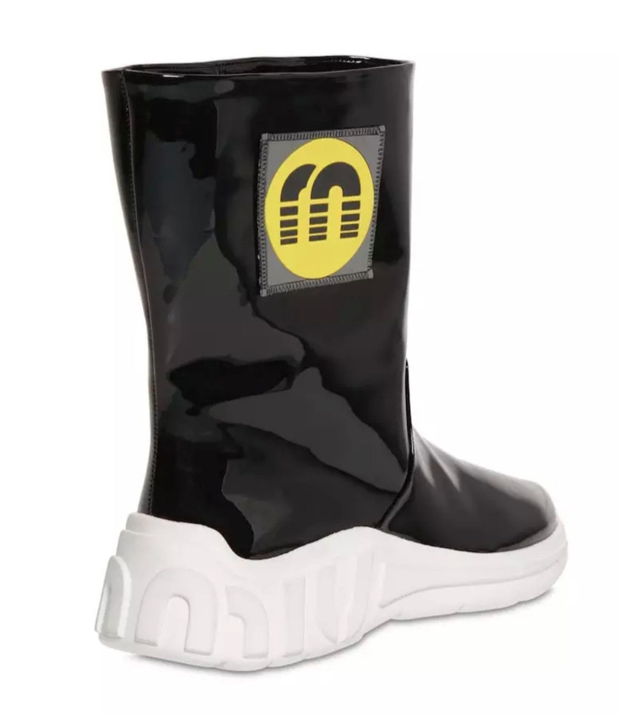 Miu Miu Faux Patent Regen Rain Boots Made in Italy Bootsschuh Hochglänzend, wasserabweisend mit 10MM Profilierte Gummisohle