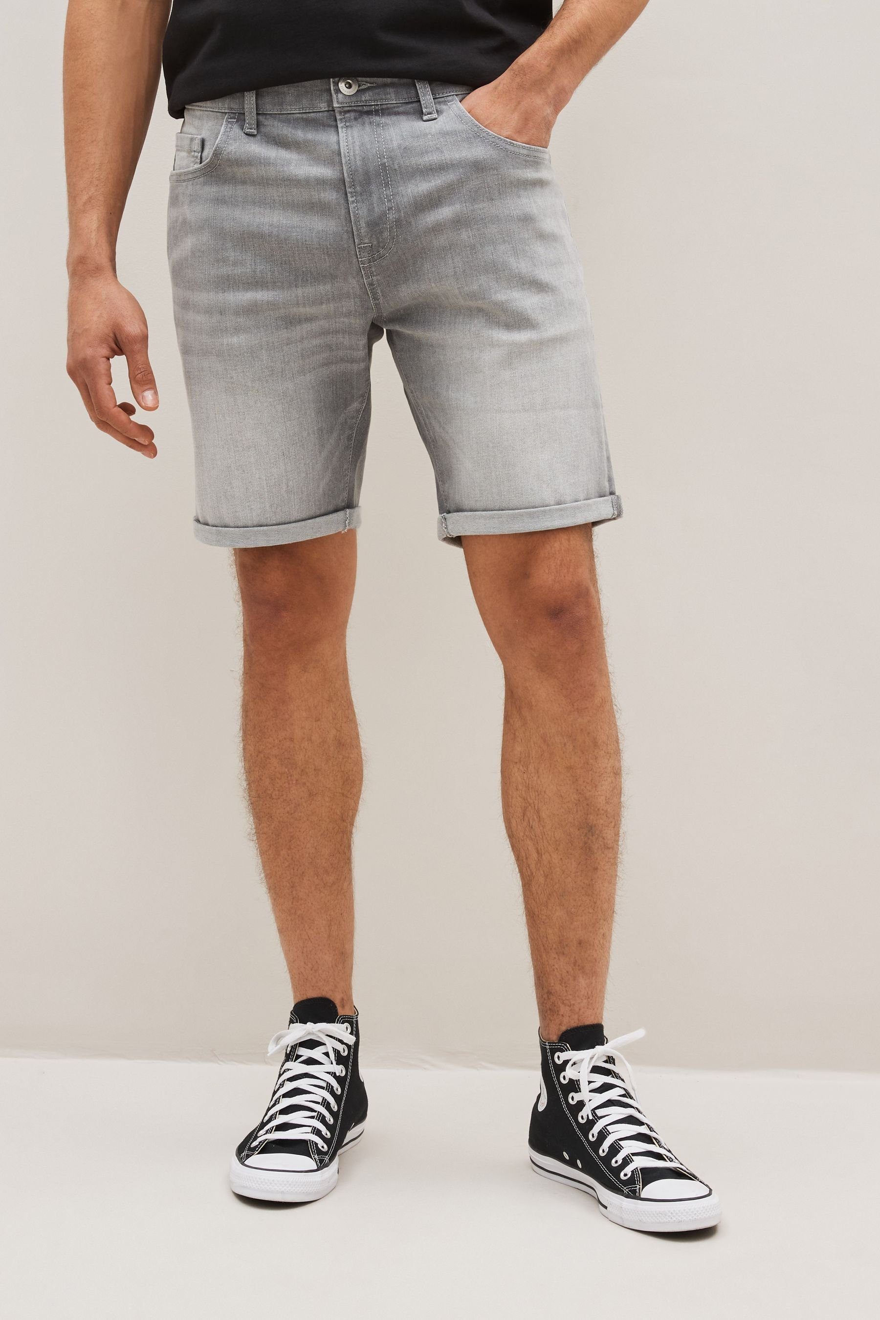 Light Fit mit Jeansshorts Stretch Jeansshorts (1-tlg) Slim Next Grey im