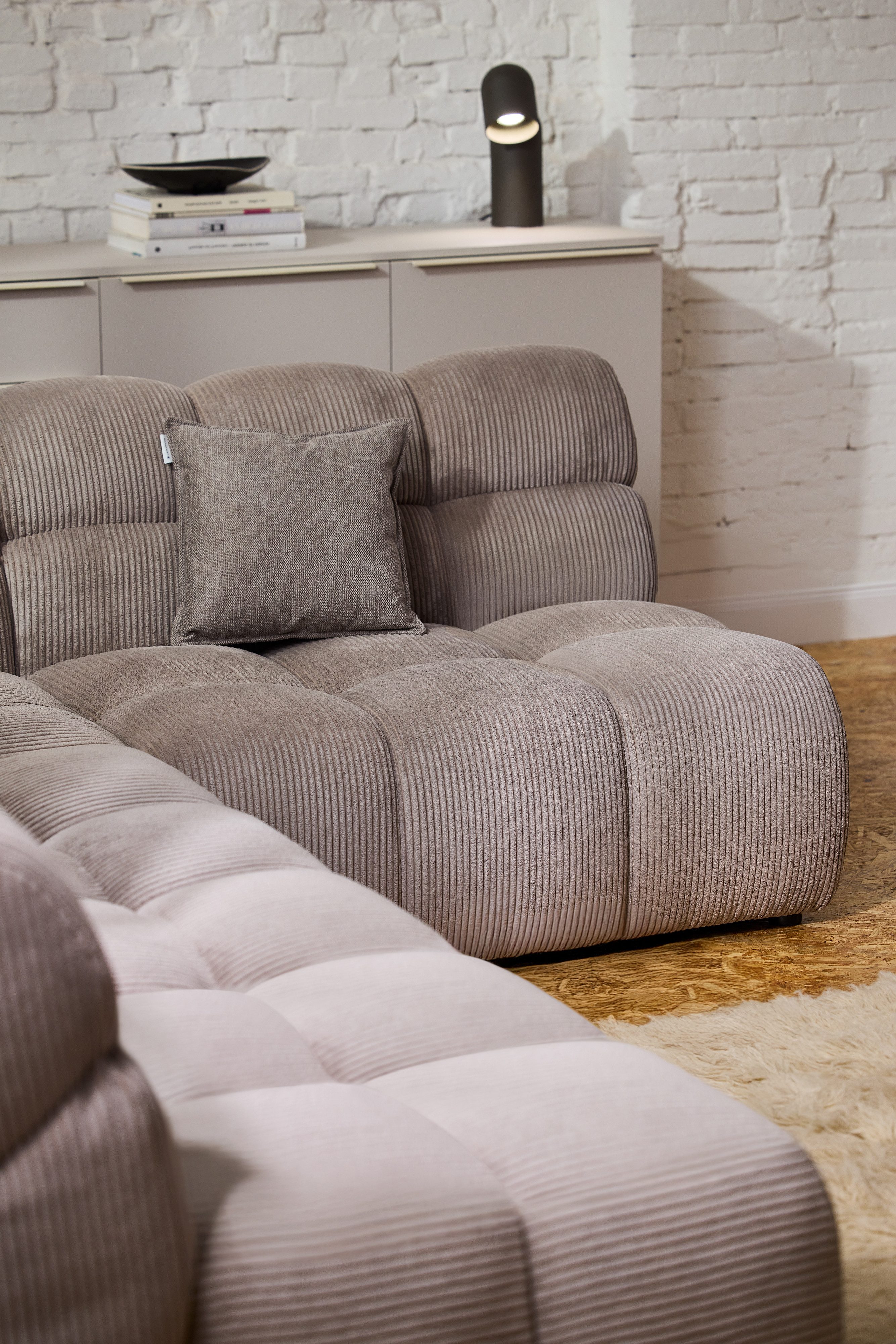 TOM TAILOR HOME Ecksofa SOFT CUBE – stylische Retrovibes durch markante Kachelsteppung, angenehm weicher Sitzkomfort, 265x195, mit optionaler Armteilfunktion