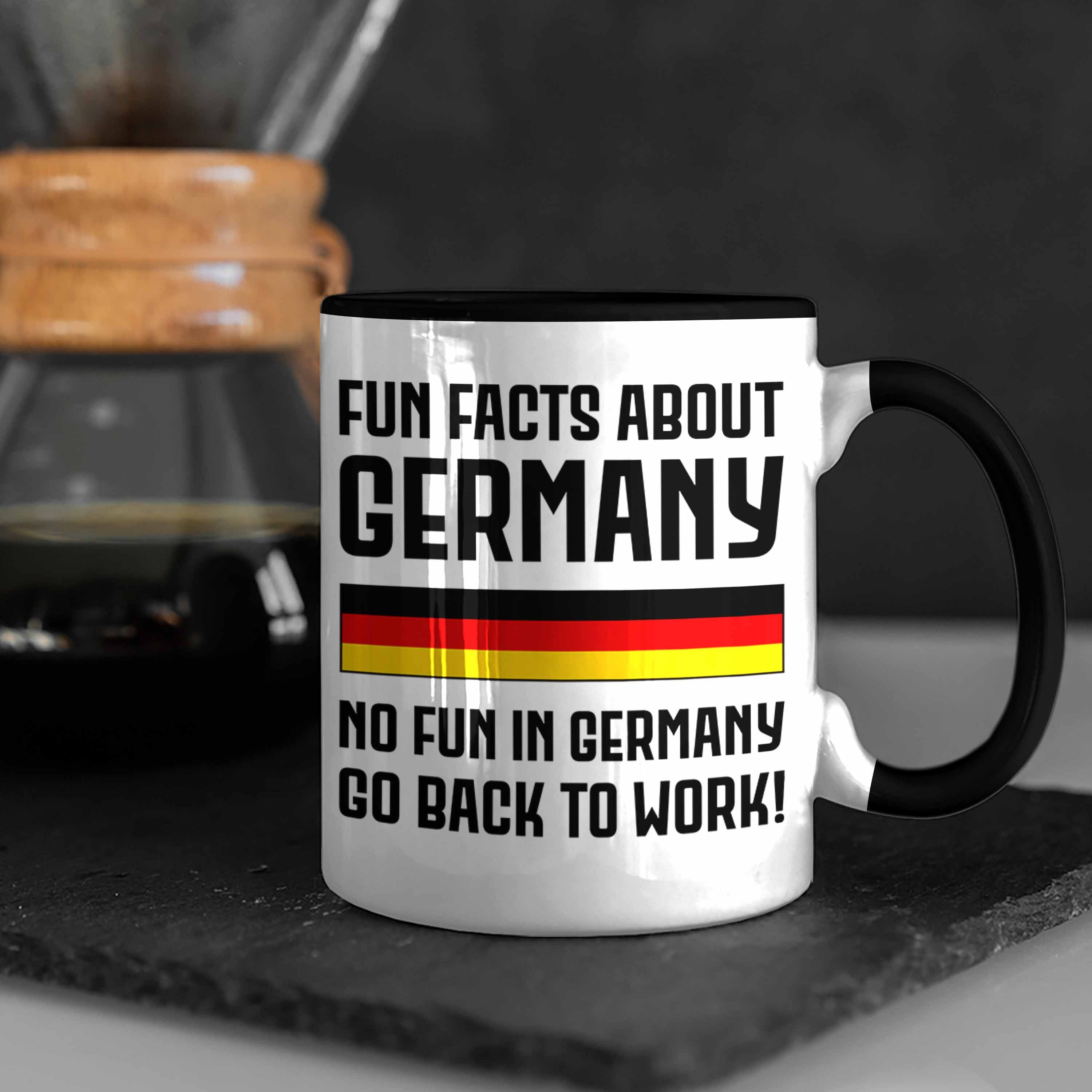 Fun Trendation mit Tasse Geschenk Lustiger About Schwarz Facts Germany Spruch Kollegin Bürotasse Tasse Spruch Trendation Kollege -