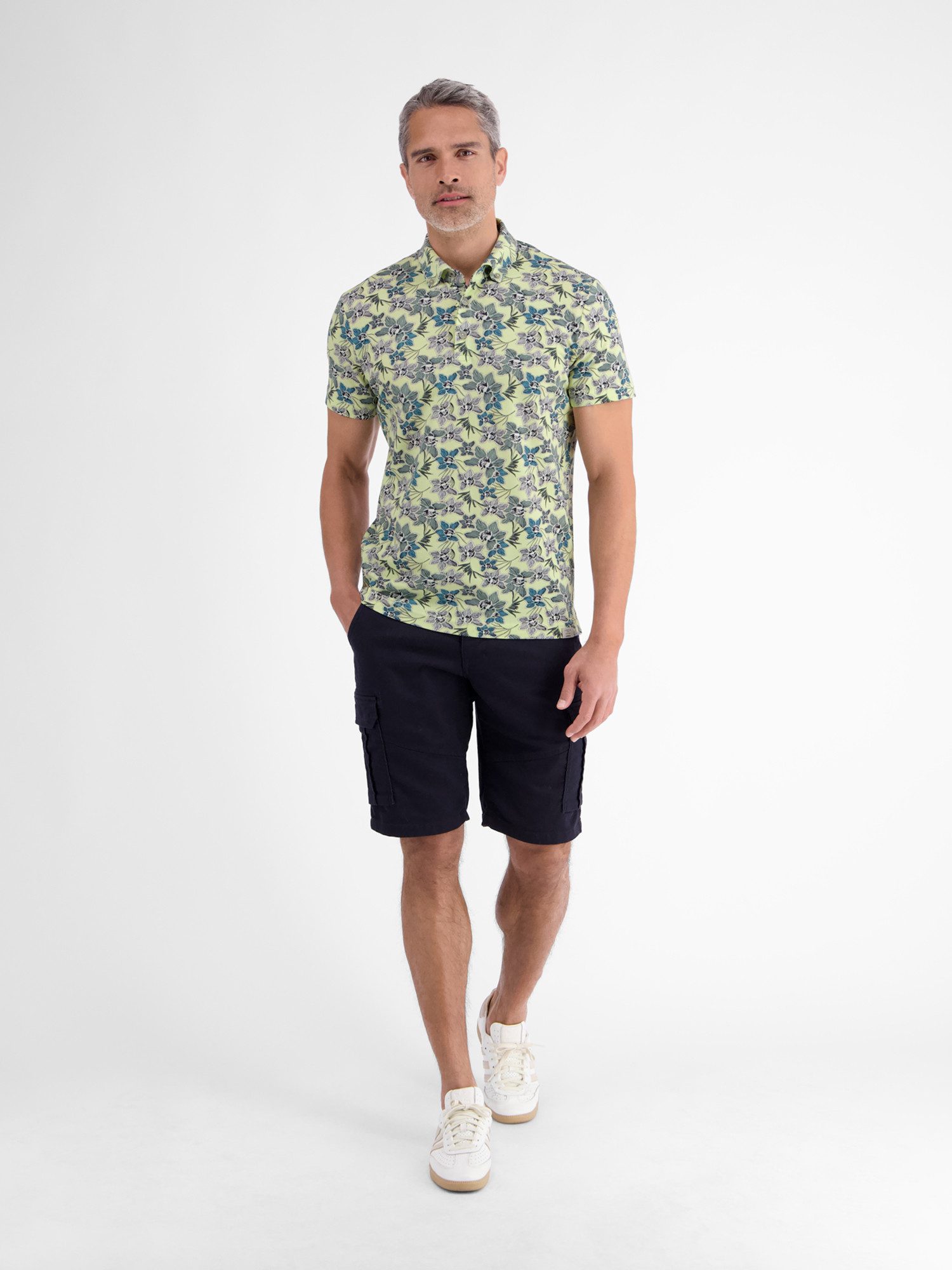 LERROS Poloshirt Sommerliches Poloshirt mit angesagtem, floralem Printmuster – Bild 4 von 5
