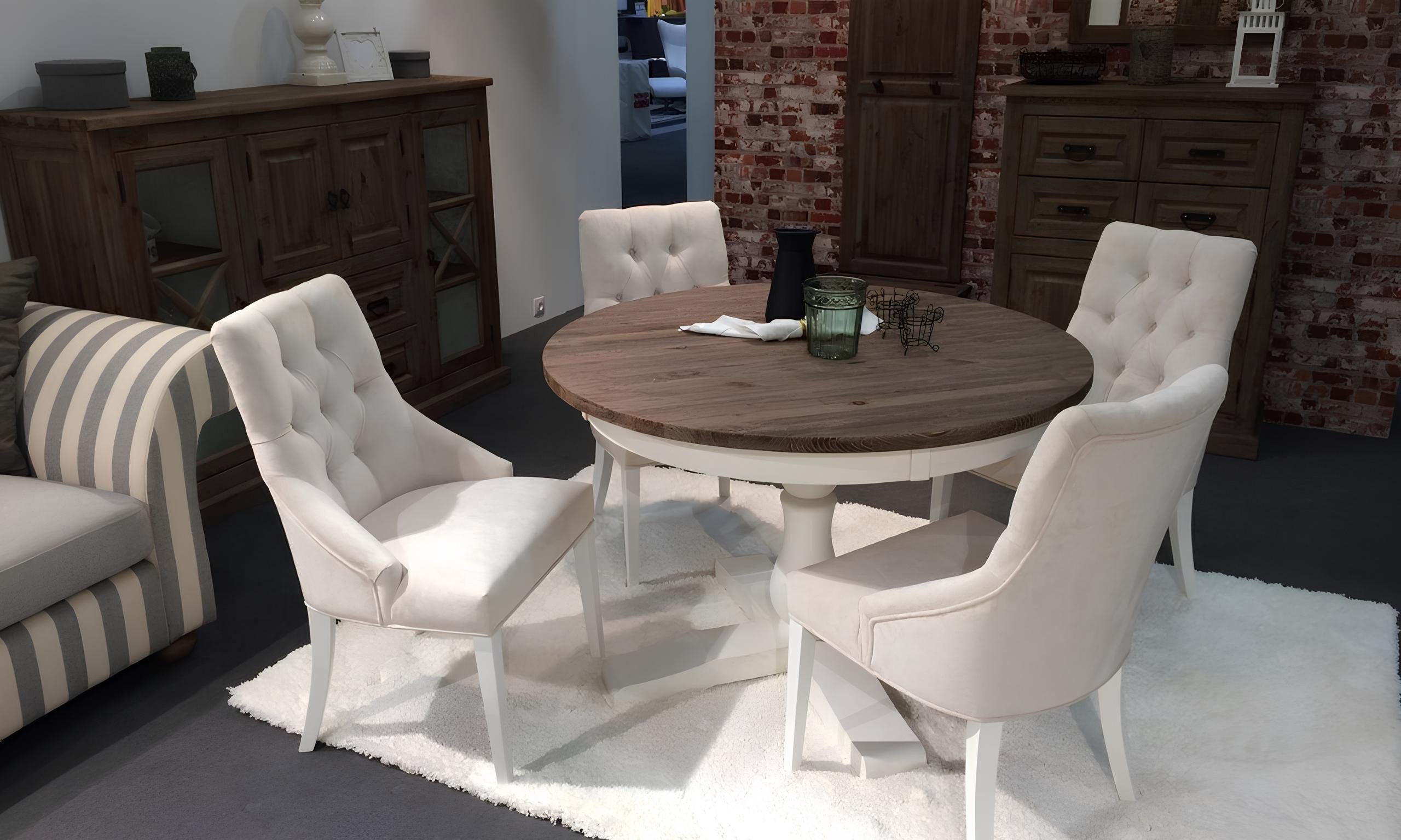 Xlmoebel Esszimmerstuhl Luxus-Stuhl im Chesterfield-Design mit hochwertigem Stoffbezug, Hergestellt in Europa