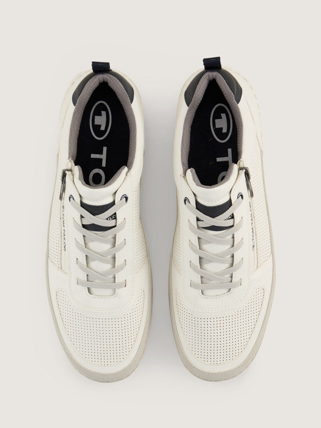 TOM TAILOR Shoes Licence Sneaker (1-tlg) Sneaker mit Lochmuster