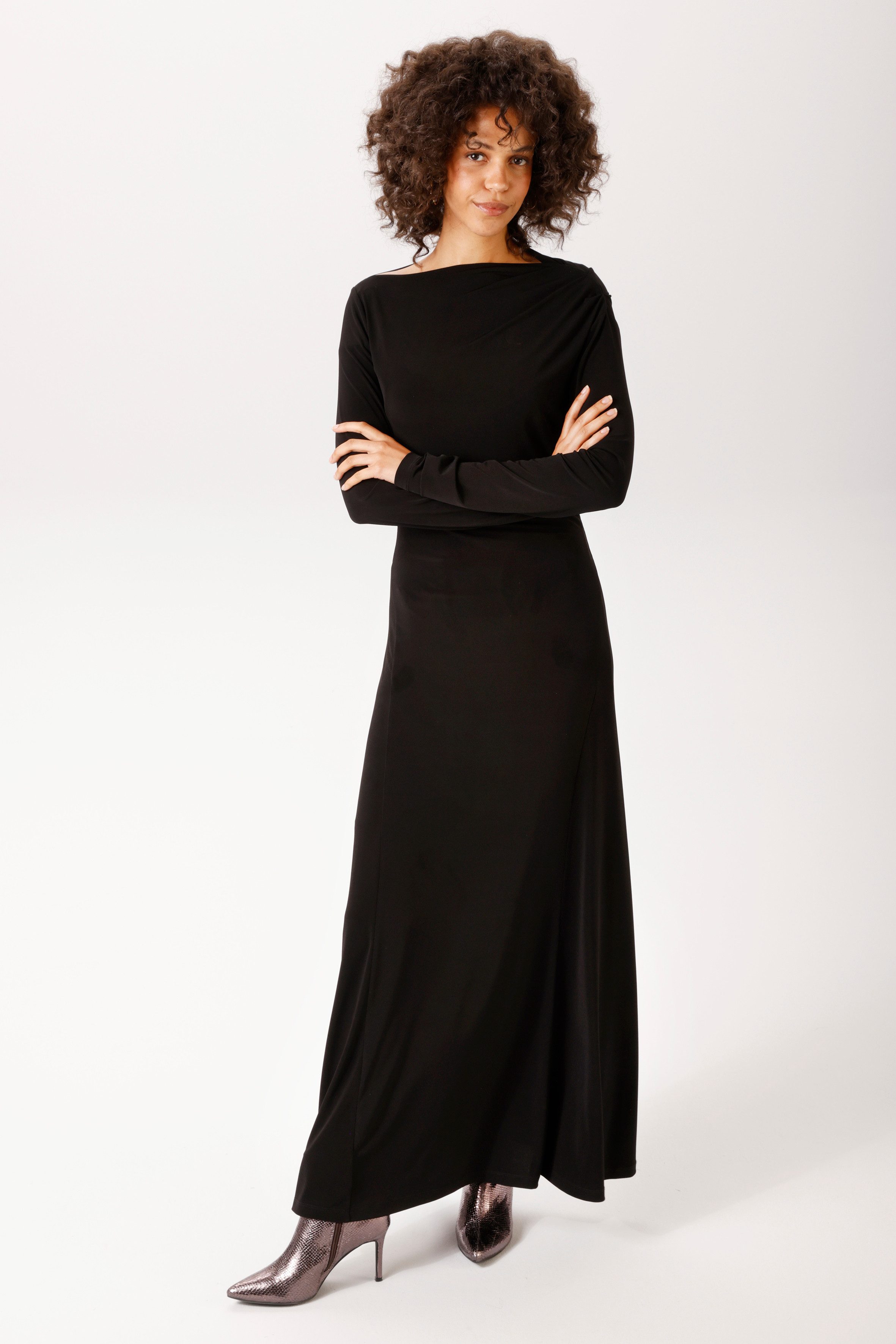 Aniston CASUAL Maxikleid mit asymmetrischen Wasserfall-Ausschnitt - NEUE KOLLEKTION. € 49,99, (€ 49,99 pro 1 Stk).