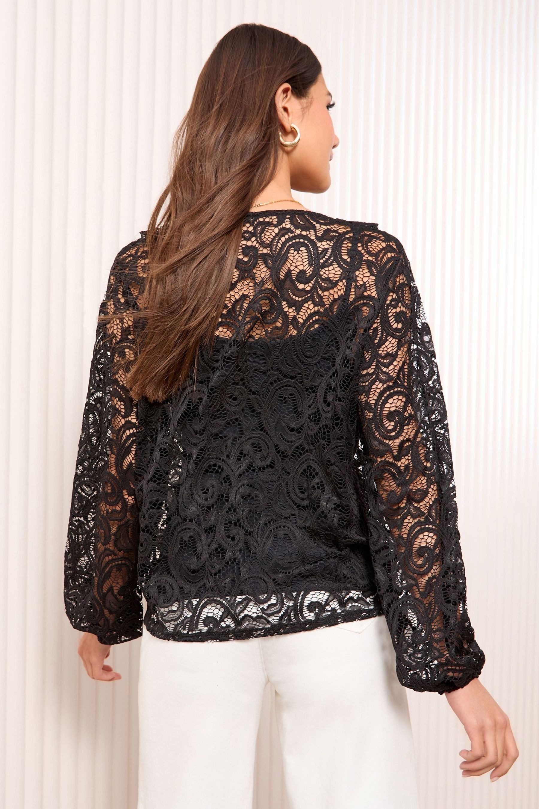 Friends Like These Langarmbluse Friends Like These Rüschenbluse mit Spitze günstig online kaufen