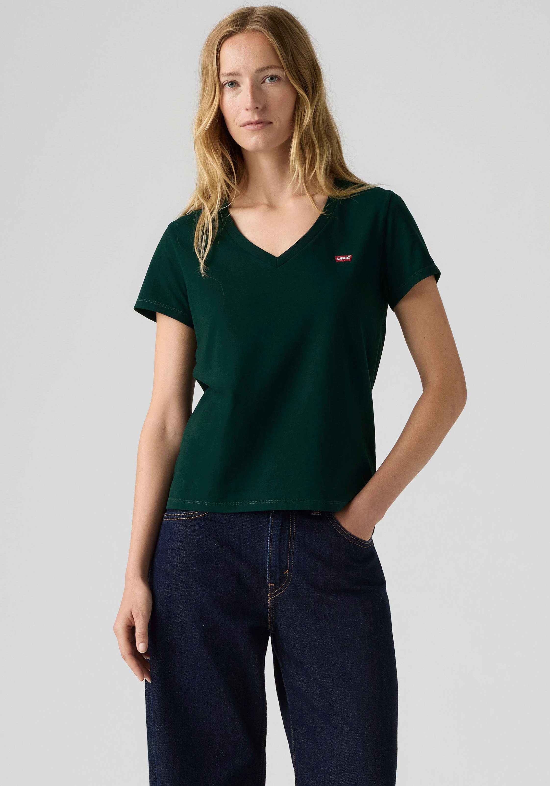 Levi's® V-Shirt Perfect Tee mit kleinem Batwing- Logo
