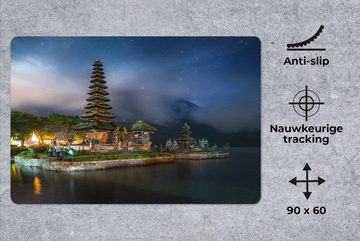 MuchoWow Gaming Mauspad Der Pura Ulun Danu Bratan-Tempel auf Bali bei Nacht (1-St), Büro für Tastatur und Maus, Mousepad Gaming, 90x60 cm, XXL, Großes