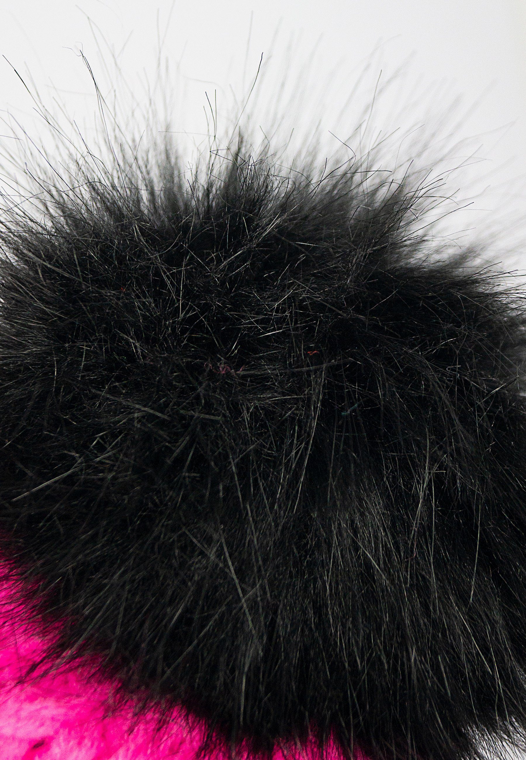 (1-St) pink-schwarz Beanie Beanie Colourblocking-Design in Aiden Reusch