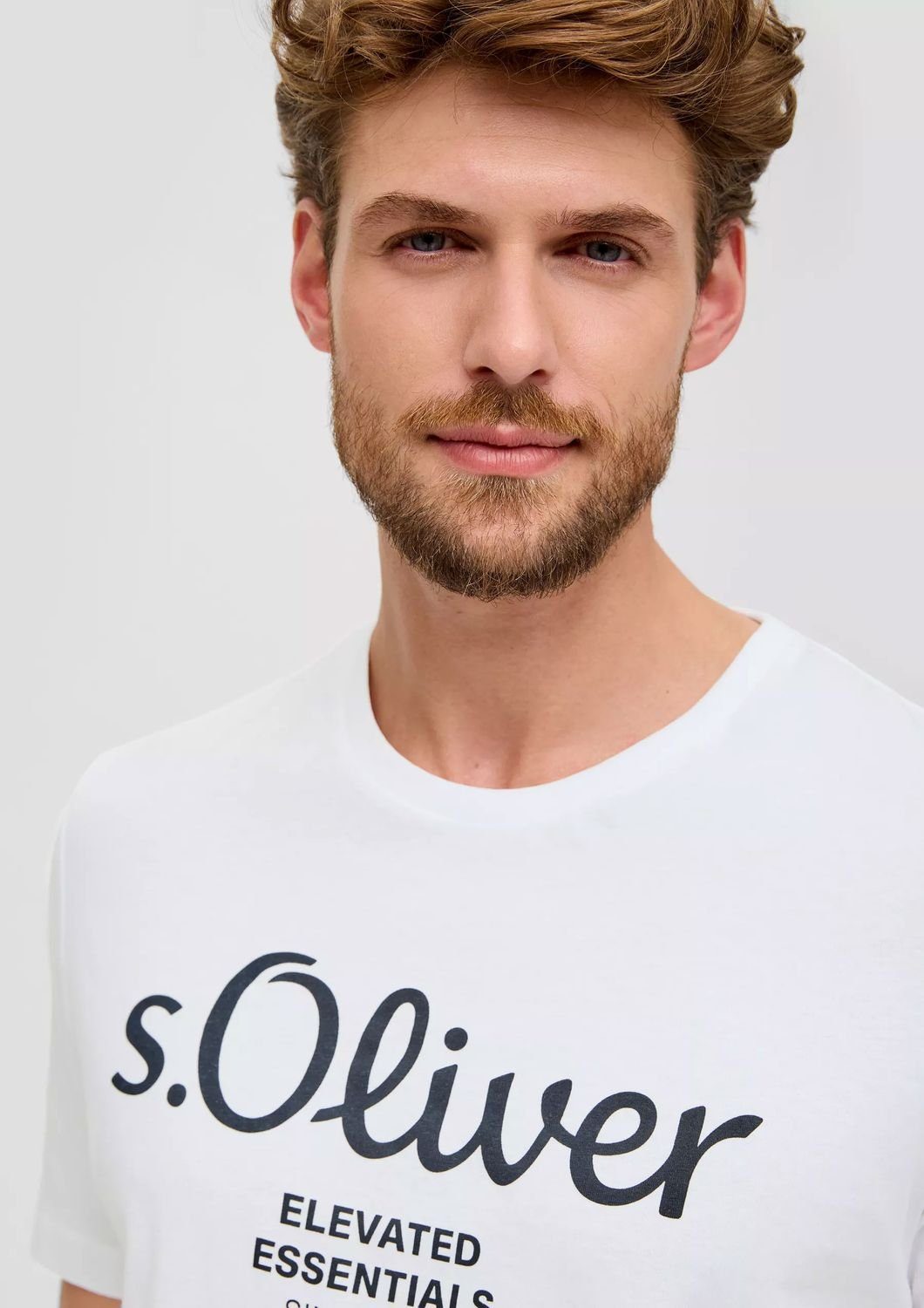 s.Oliver T-Shirt Rundhals-Ausschnitt, (2-tlg) im mit Weiß Pack Logo-Aufdruck 2er kurzarm