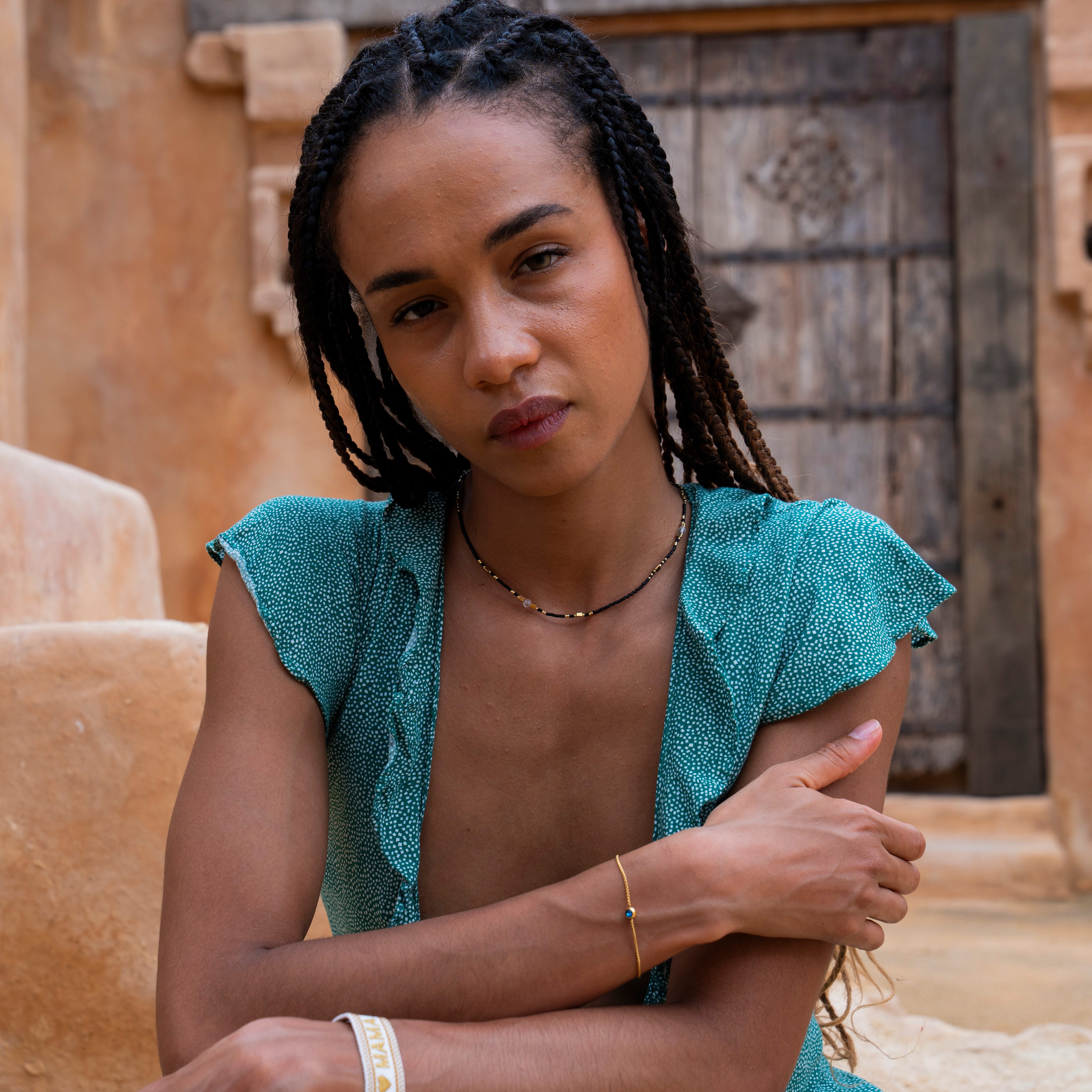 Made by Nami Perlenkette Damen Halskette Bunt Perlen Edelstein verstellbar wasserfest Boho-Stil, aus Edelstein – Sommerlich – mit Verlängerung – für empfindliche Haut