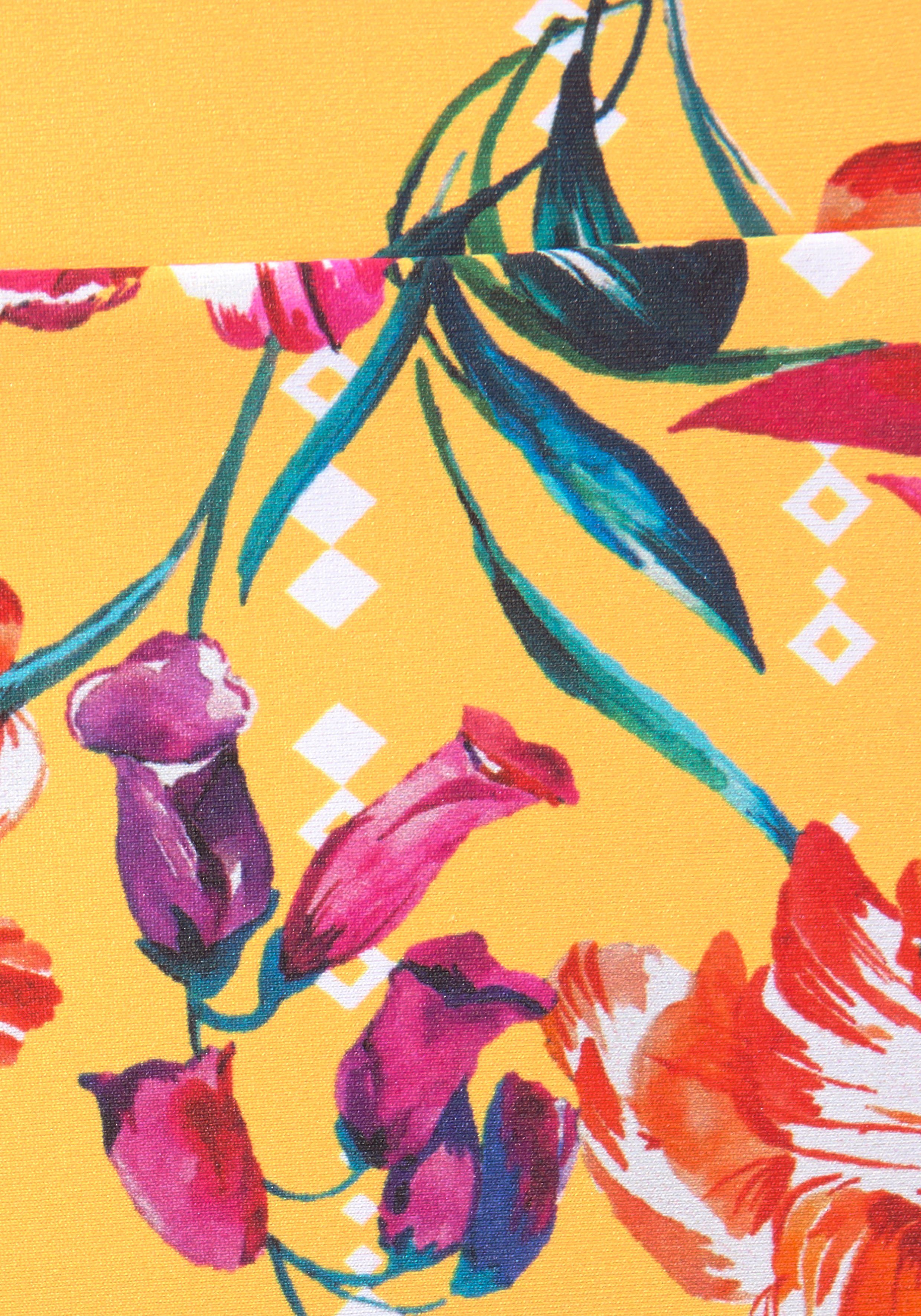 Sunseeker Highwaist-Bikini-Hose Modern mit floralem Design