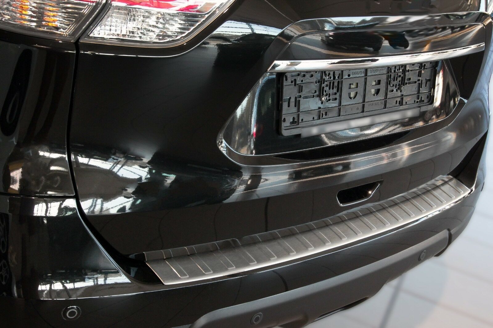 Thumbnail - RECAMBO Ladekantenschutz für NISSAN X-TRAIL, T32, ab 2017- Stoßstangenschutz, V2A rostfrei, Exklusive Optik, praktischer...