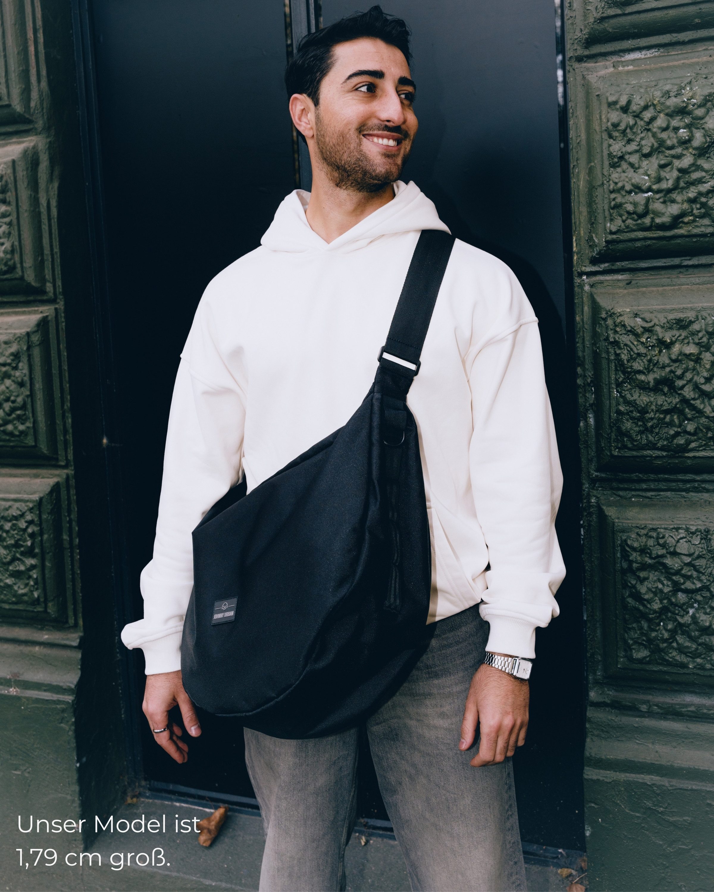 Johnny Urban Umhängetasche Kaia XL Half Moon Bag im Puffer Design, 16 Zoll, günstig online kaufen